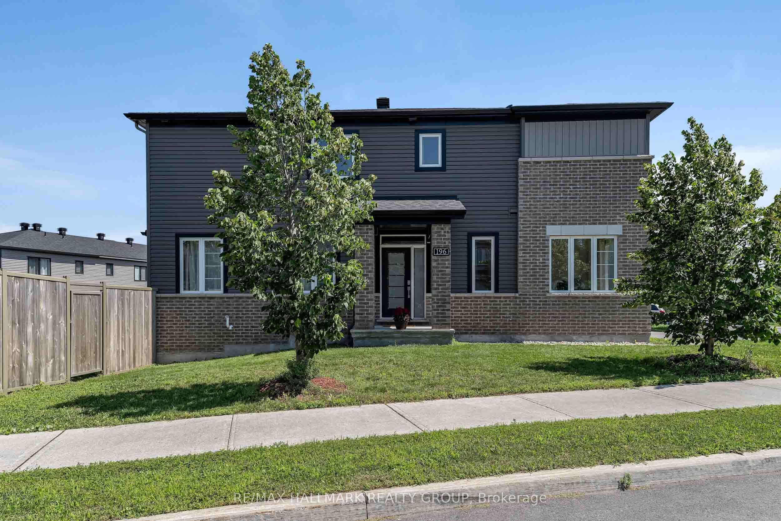 196 Bending Way, Barrhaven, ON K2J 6P2 photo 2