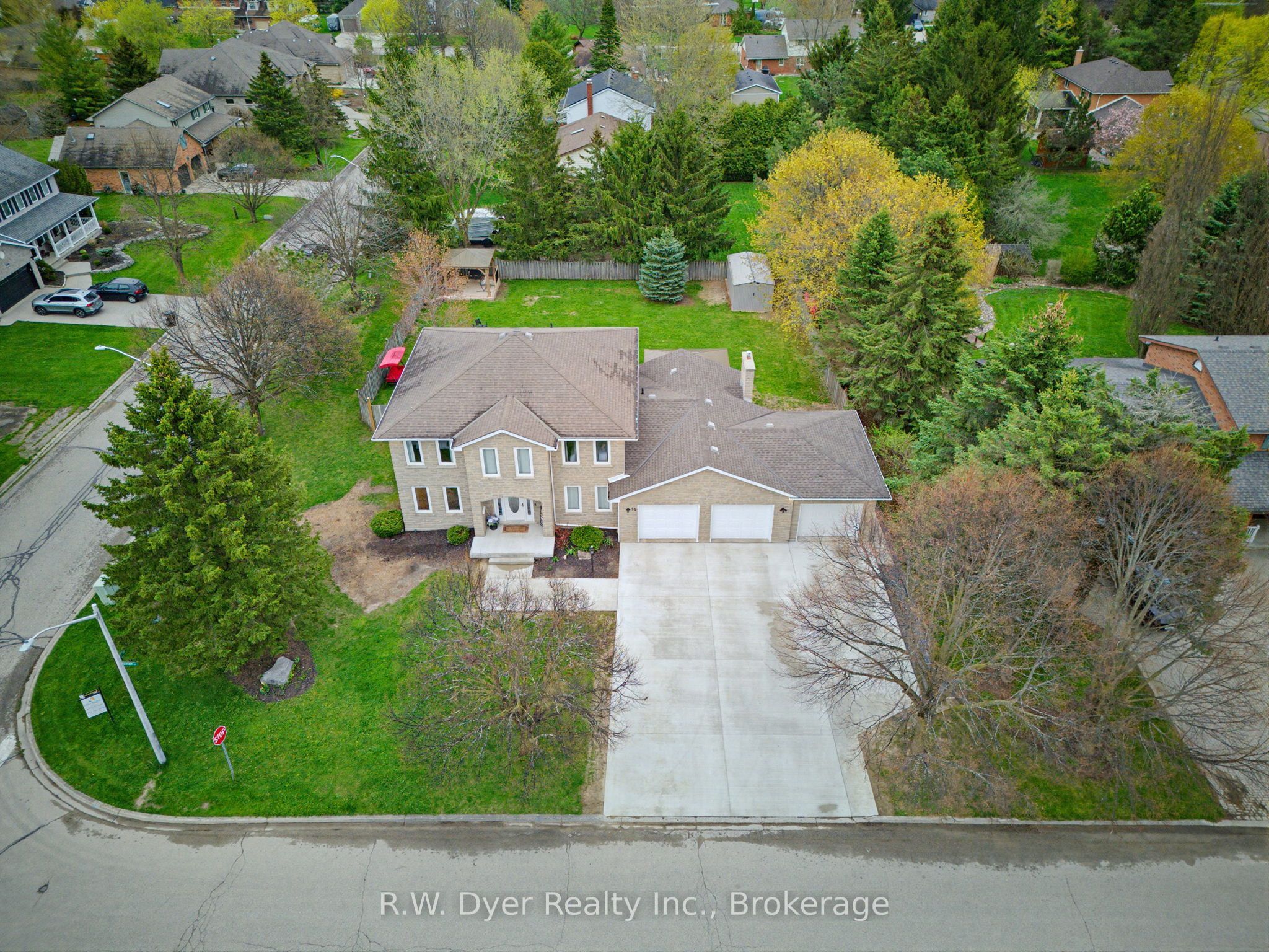 15 Danube Drive, Waterloo, ON N0B 2M1 photo 2