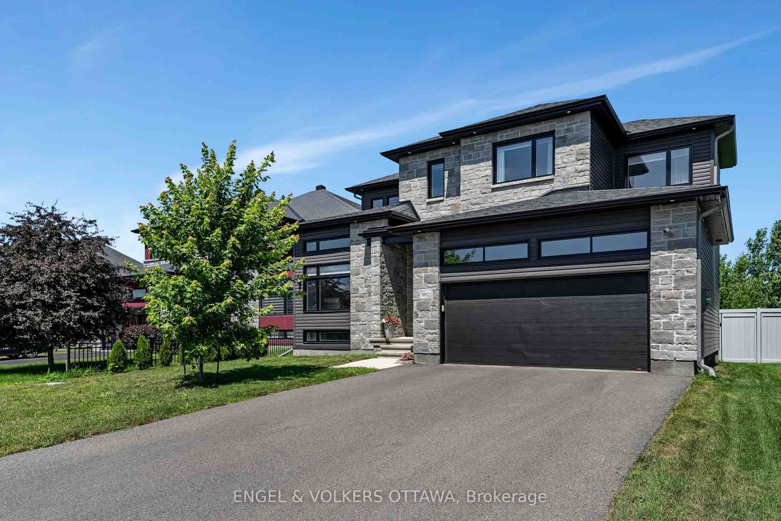 1082 Docteur Corbeil Boulevard, Clarence-Rockland, ON K4K 0E9