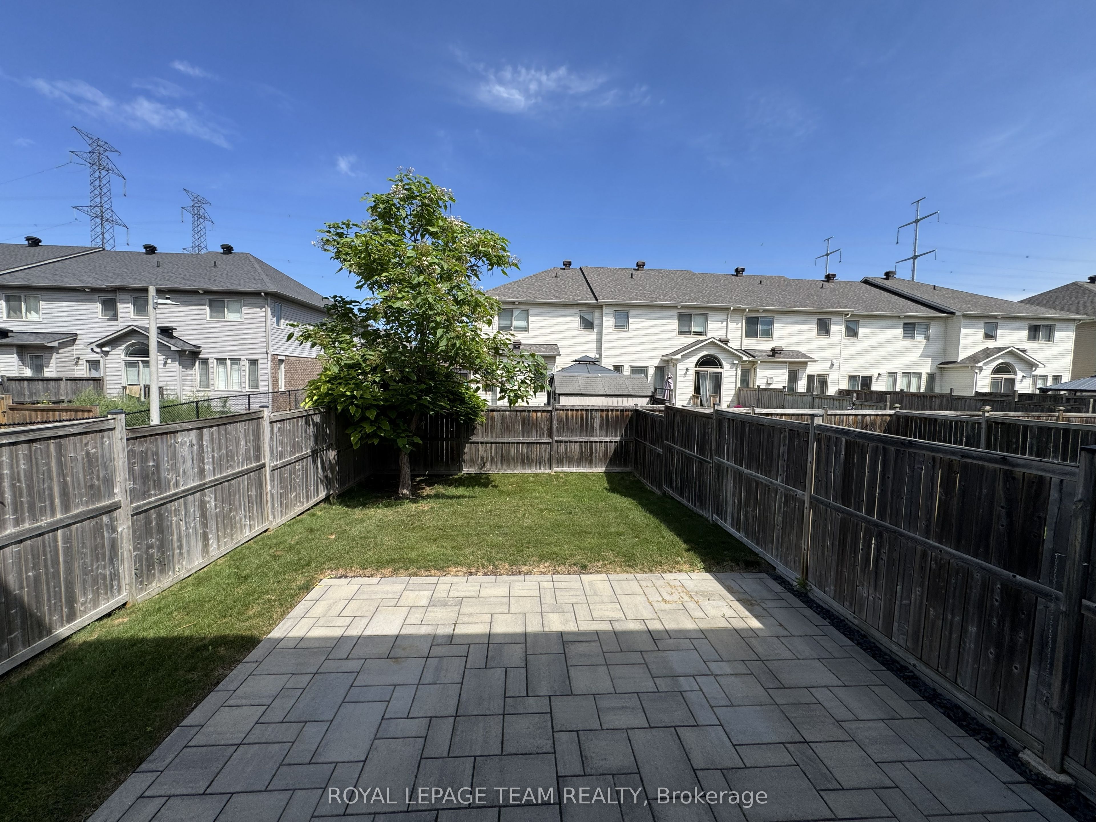630 Moorpark Avenue, Kanata, ON K2M 0H8 photo 3