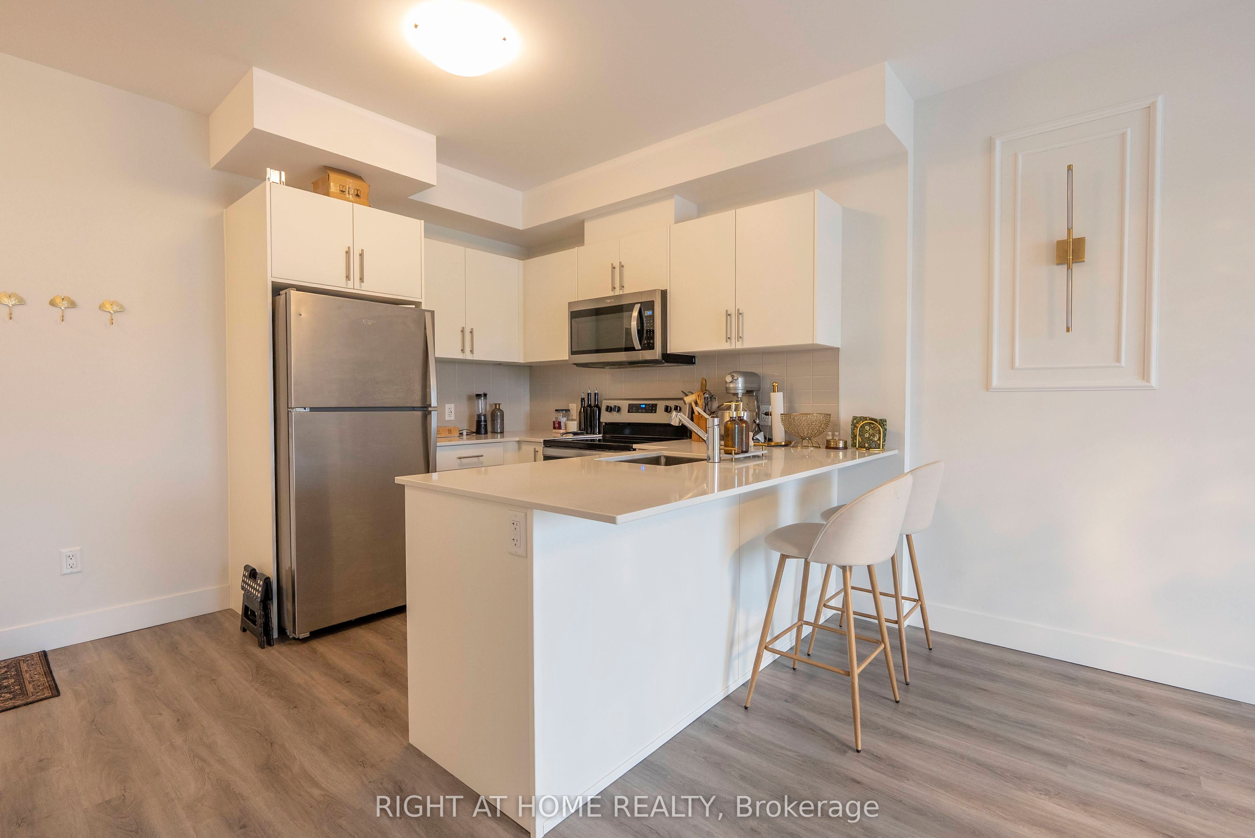 1000 Lackner Place E 302, Kitchener, ON N2A 0L9 photo 4