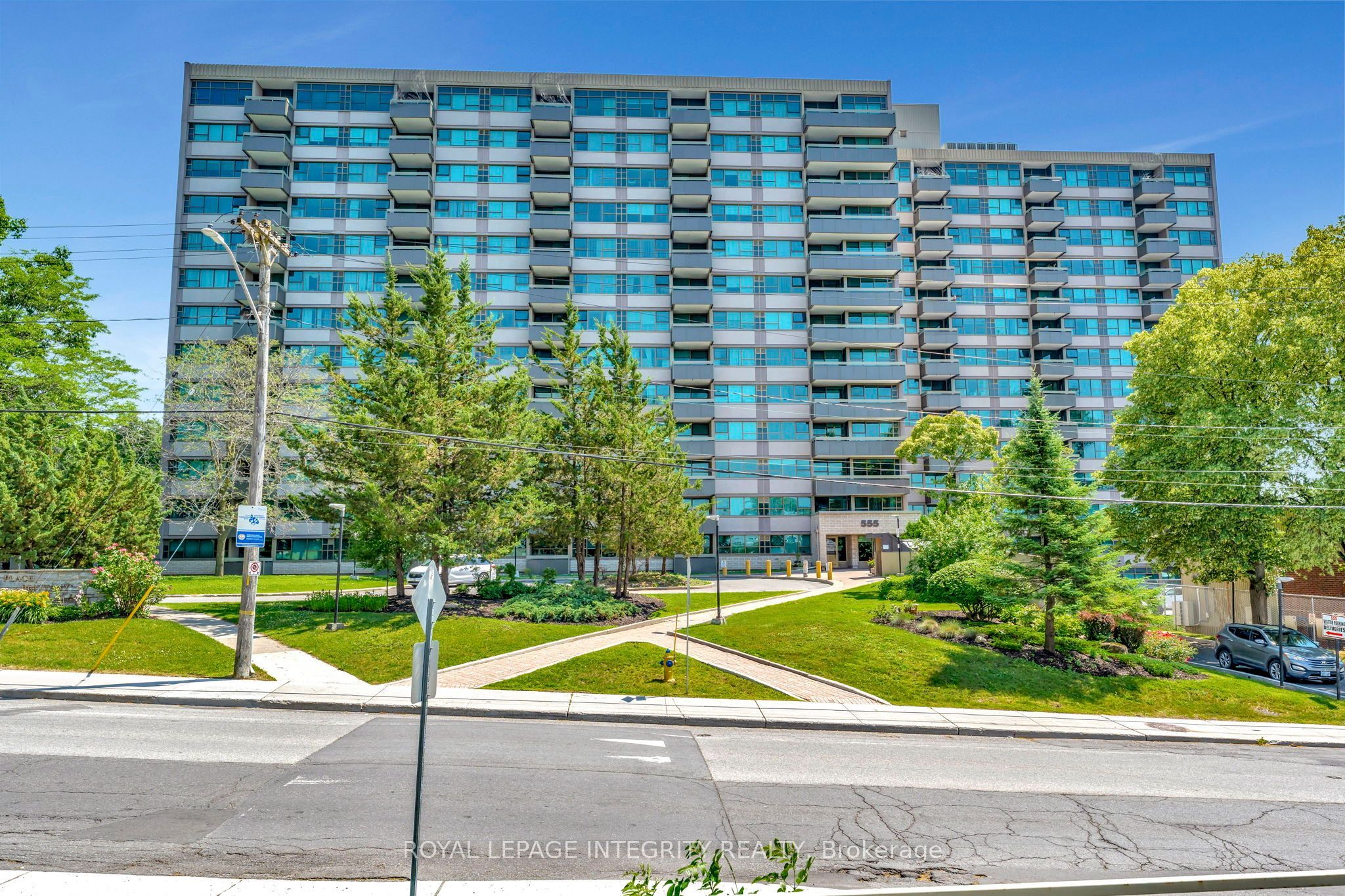 555 Brittany Drive PH8, Manor Park - Cardinal Glen and Area, ON K1K 4C5
