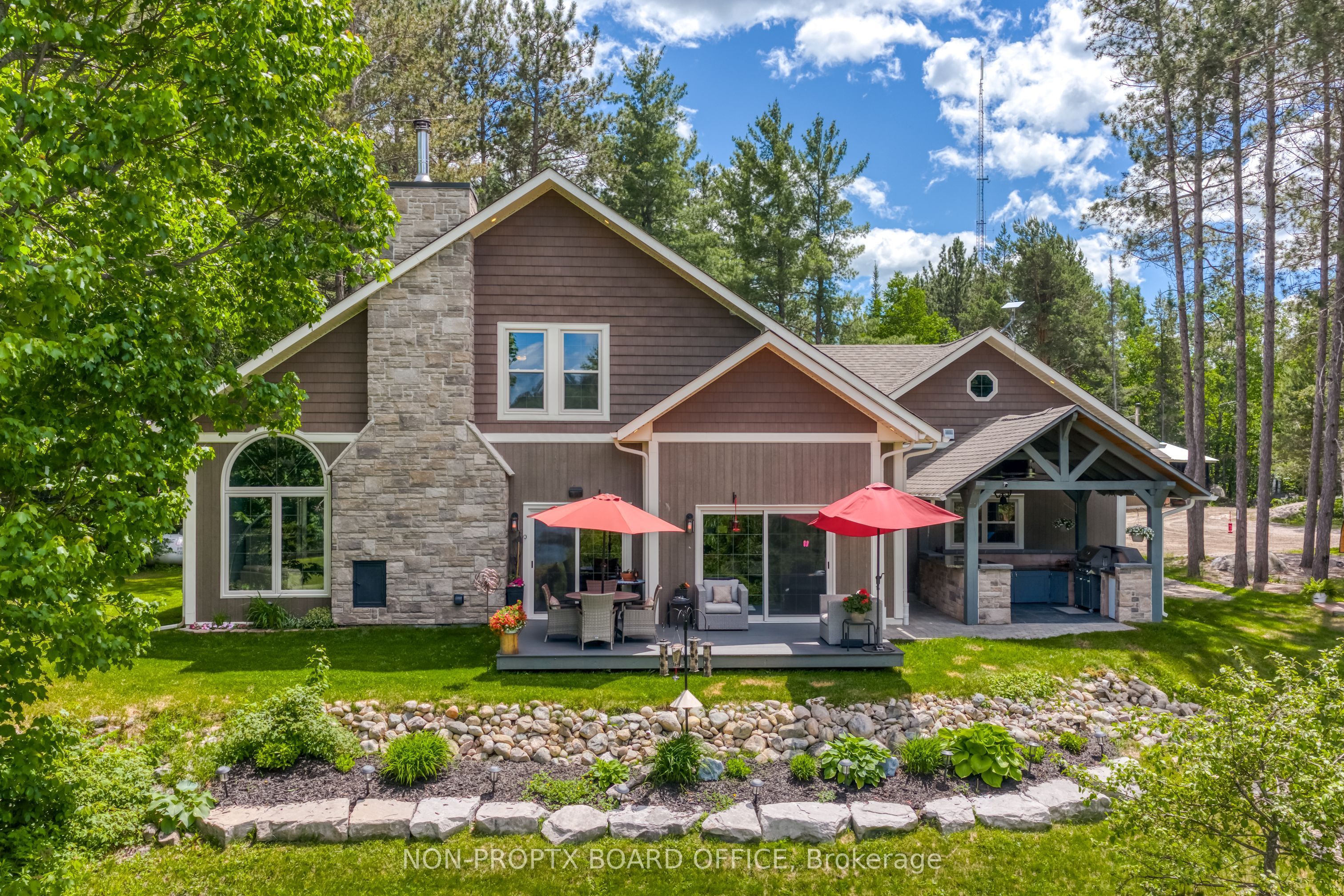 1 Geneva Lake Crescent, Sudbury Remote Area, ON P0M 1J0