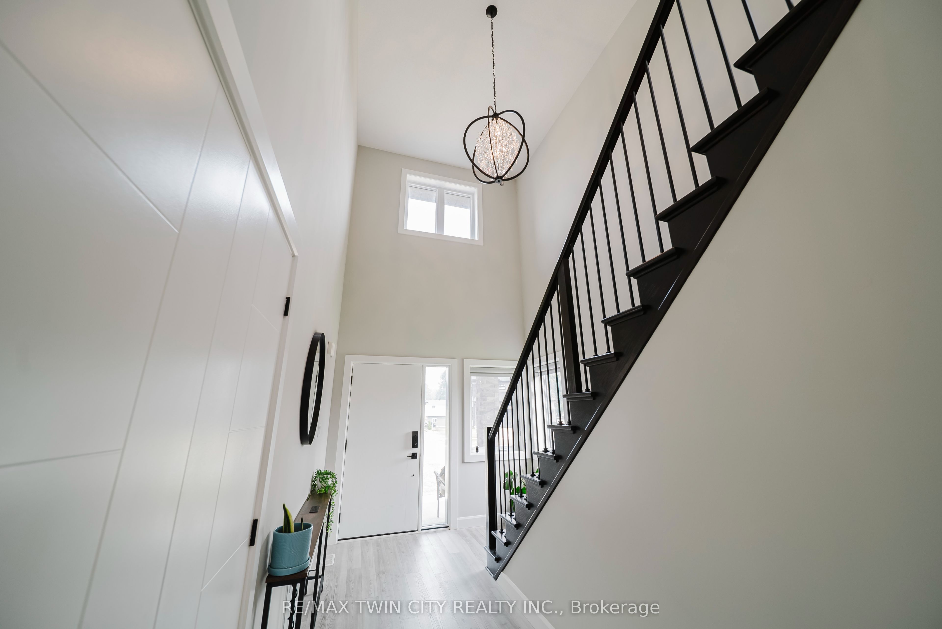 95 Fred Krug Avenue, East Zorra-Tavistock, ON N0B 2R0 photo 5