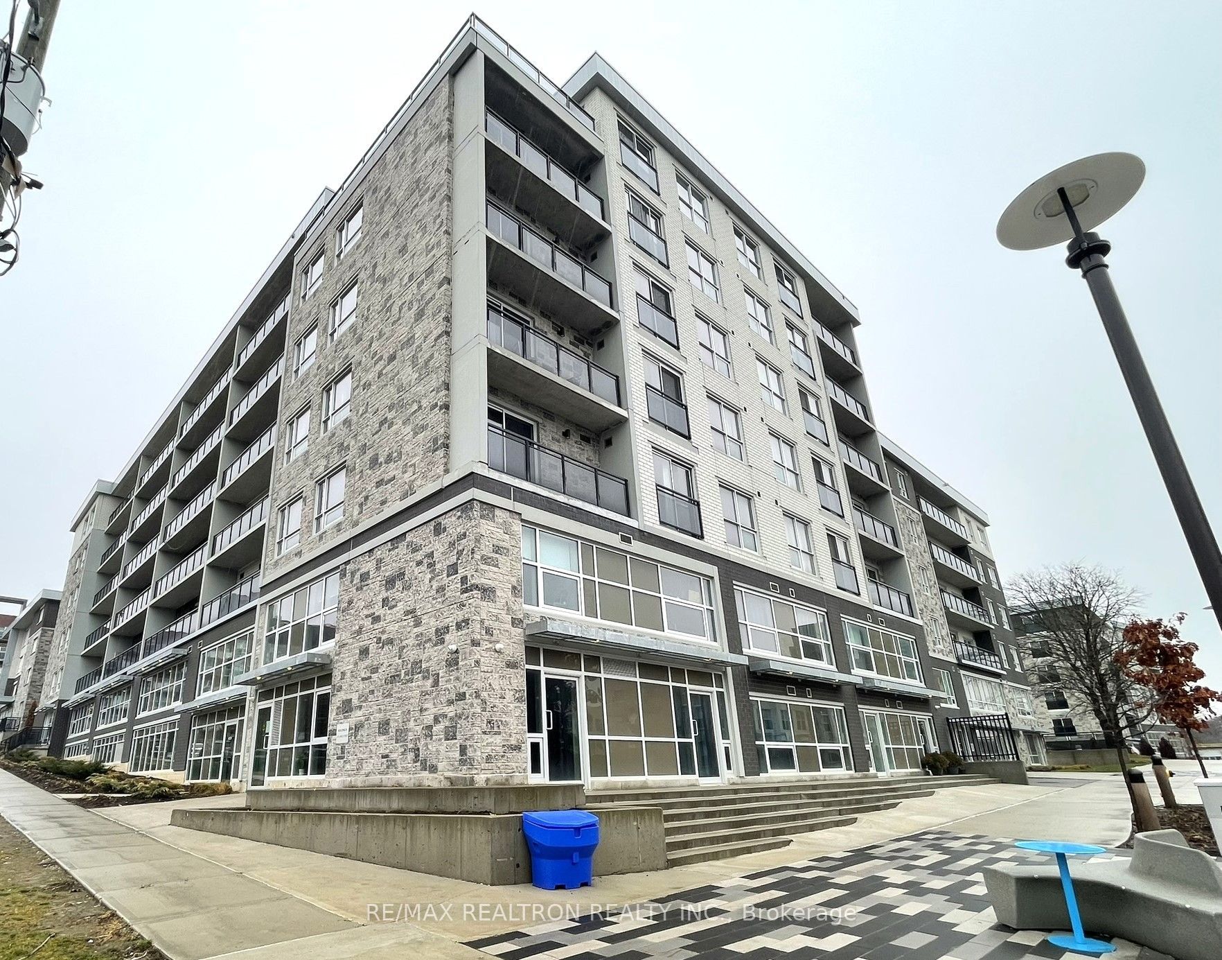 275 Larch Street B302, Waterloo, ON N2L 3R2 photo 2