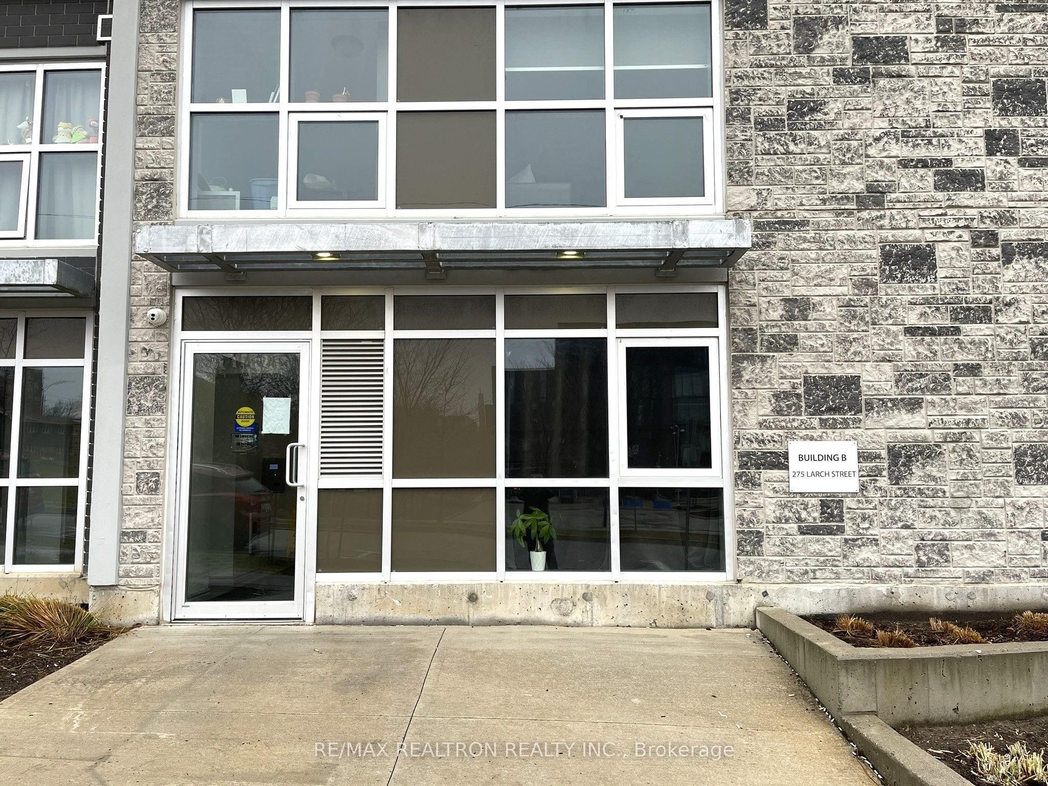 275 Larch Street B302, Waterloo, ON N2L 3R2 photo 4