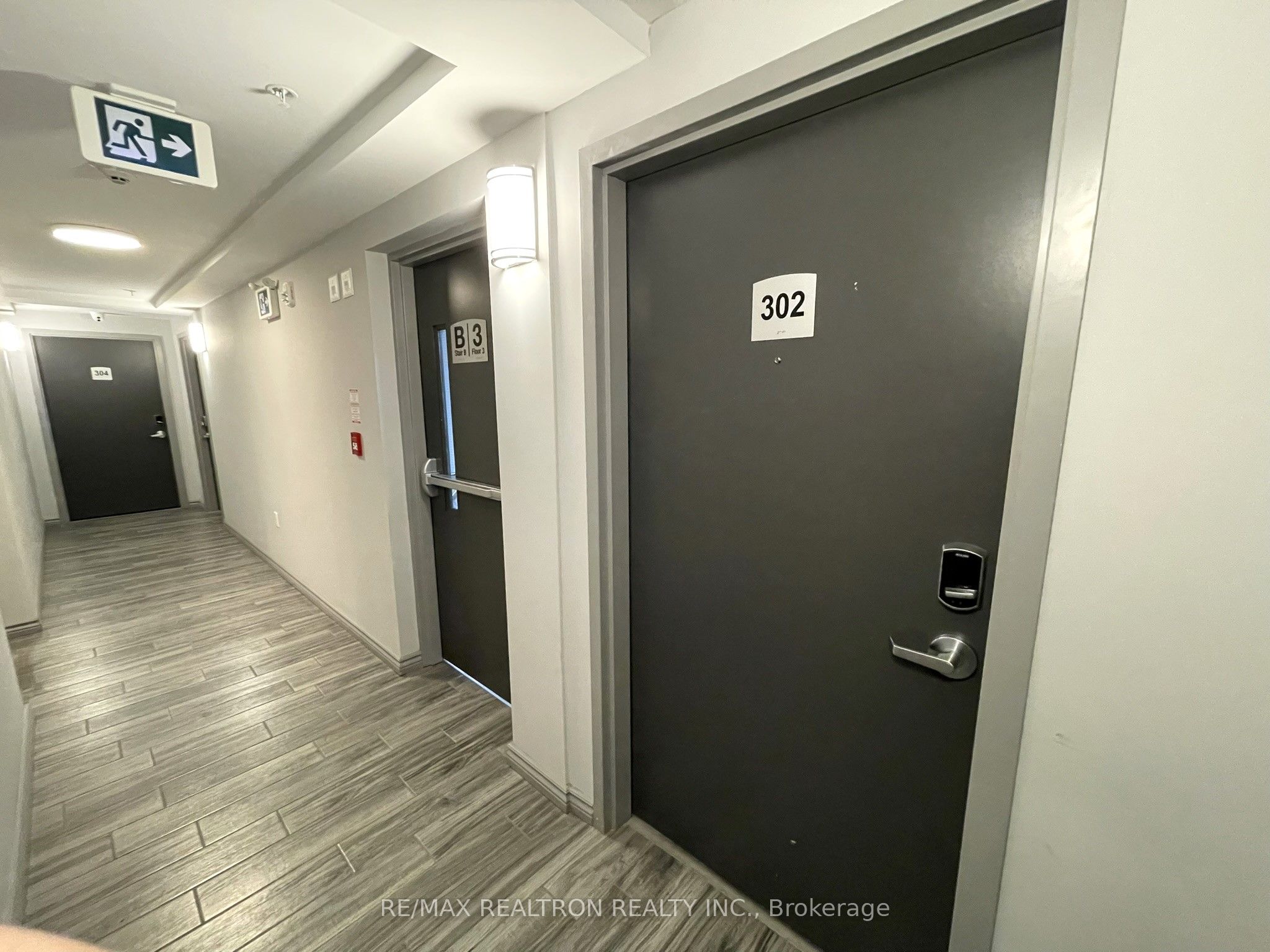 275 Larch Street B302, Waterloo, ON N2L 3R2 photo 5