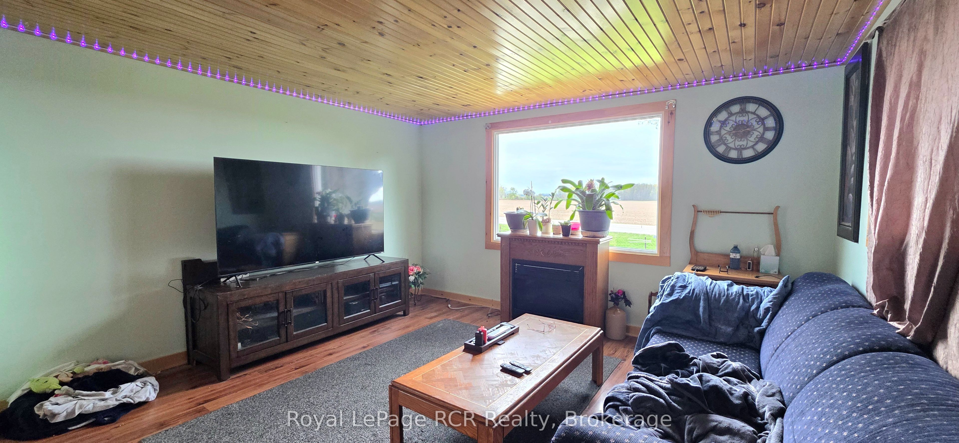 10 Quebec Road, Huron East, ON N0M 1L0 photo 4
