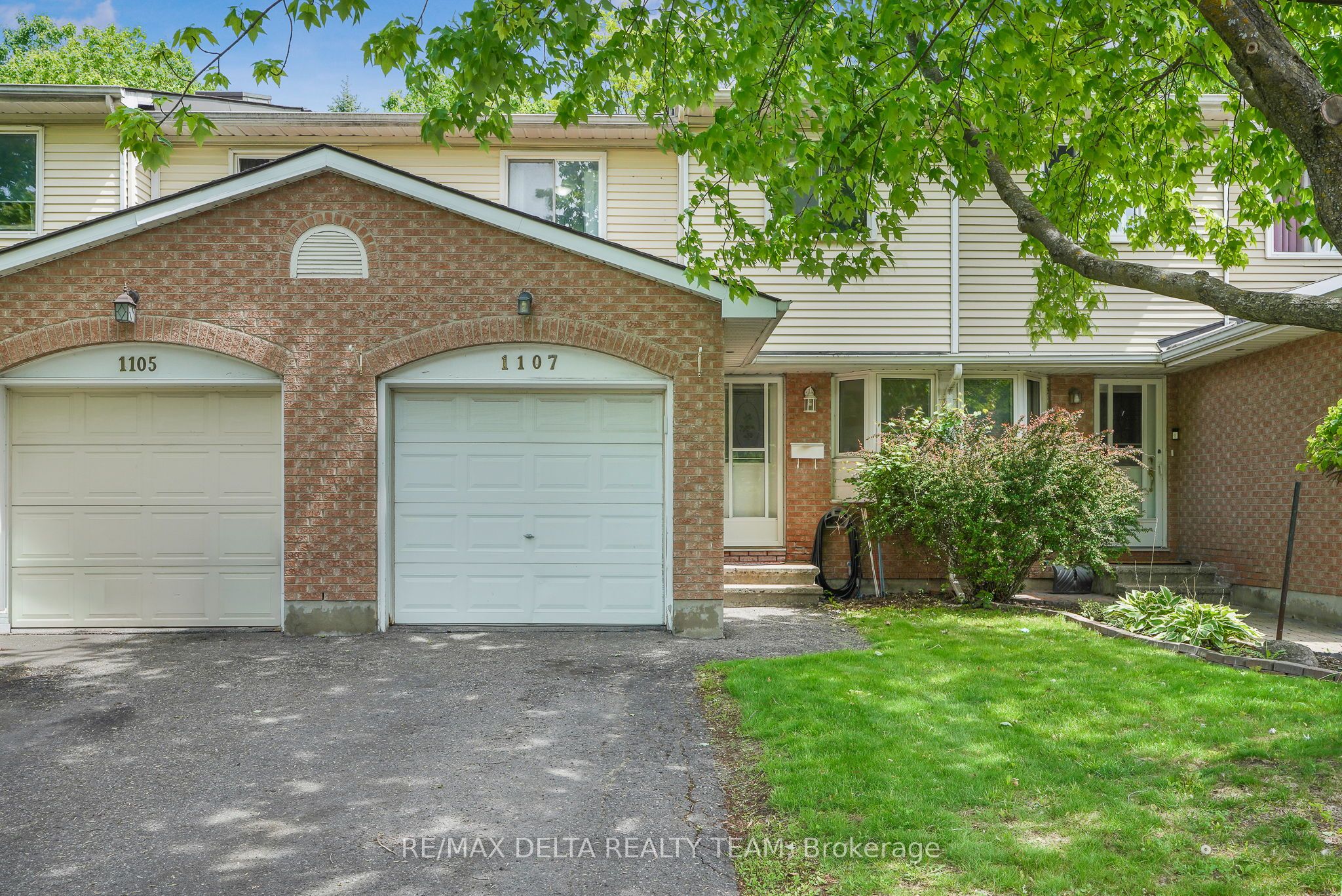 1107 Des Forets Avenue, Orleans - Convent Glen and Area, ON K1C 5K7