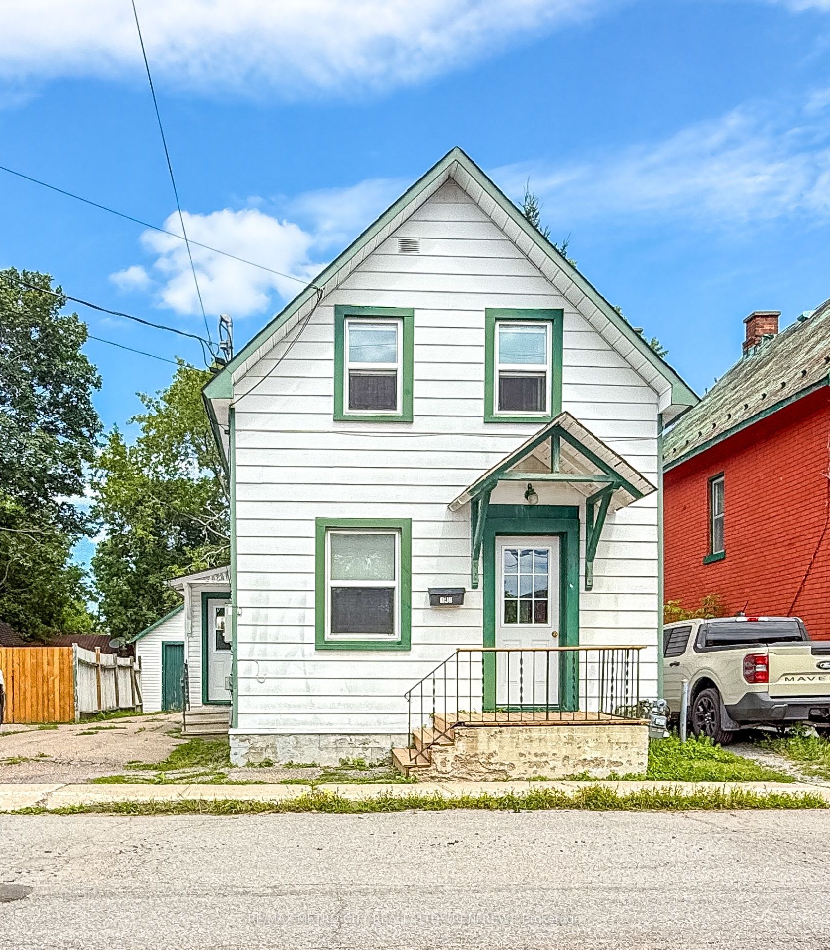 143 Bonnechere Street S, Renfrew, ON K7V 1Z6 photo 3