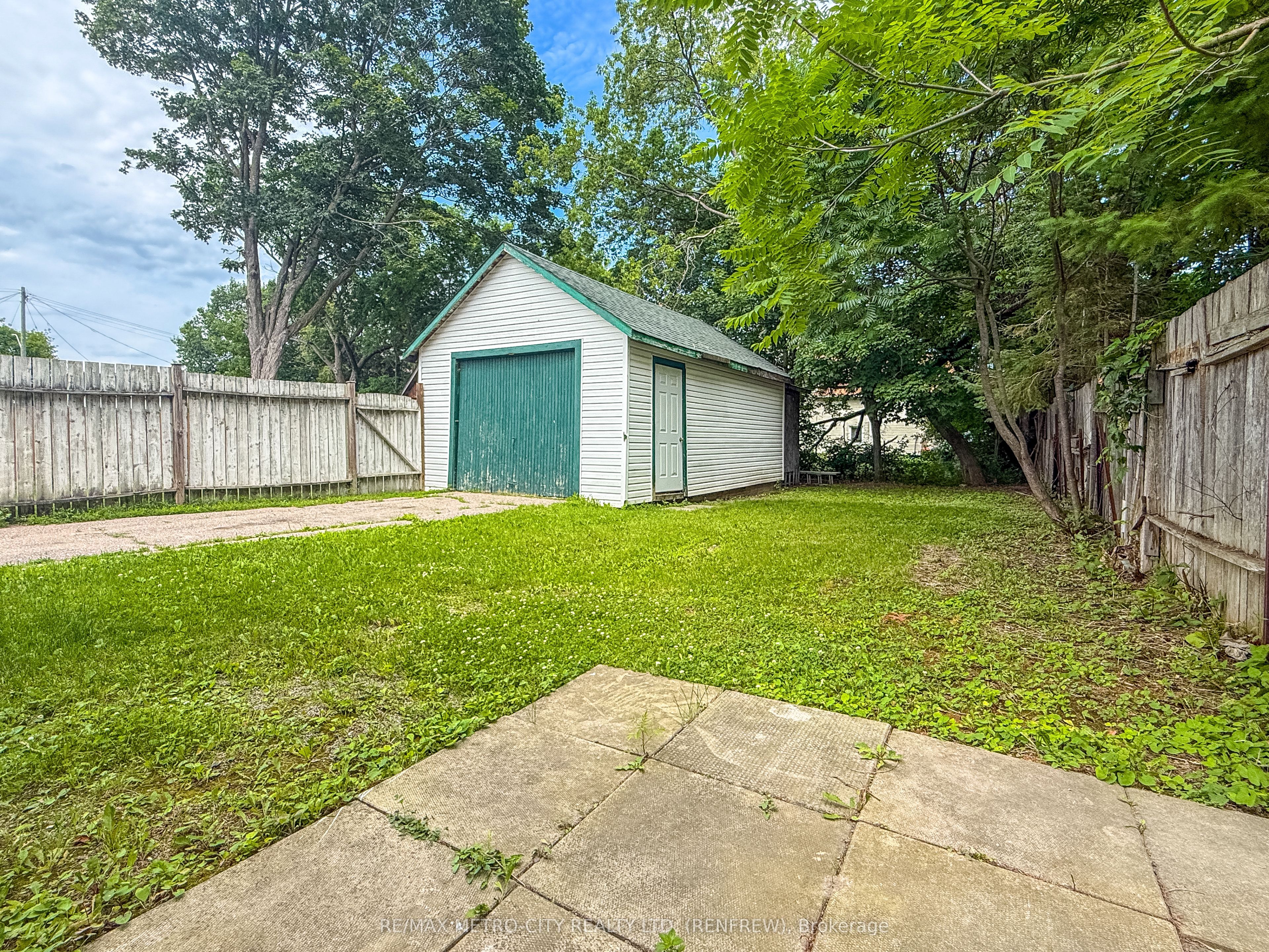 143 Bonnechere Street S, Renfrew, ON K7V 1Z6 photo 5
