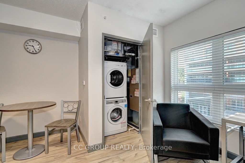 258A Sunview Street 1610, Waterloo, ON N2L 3V9 photo 4