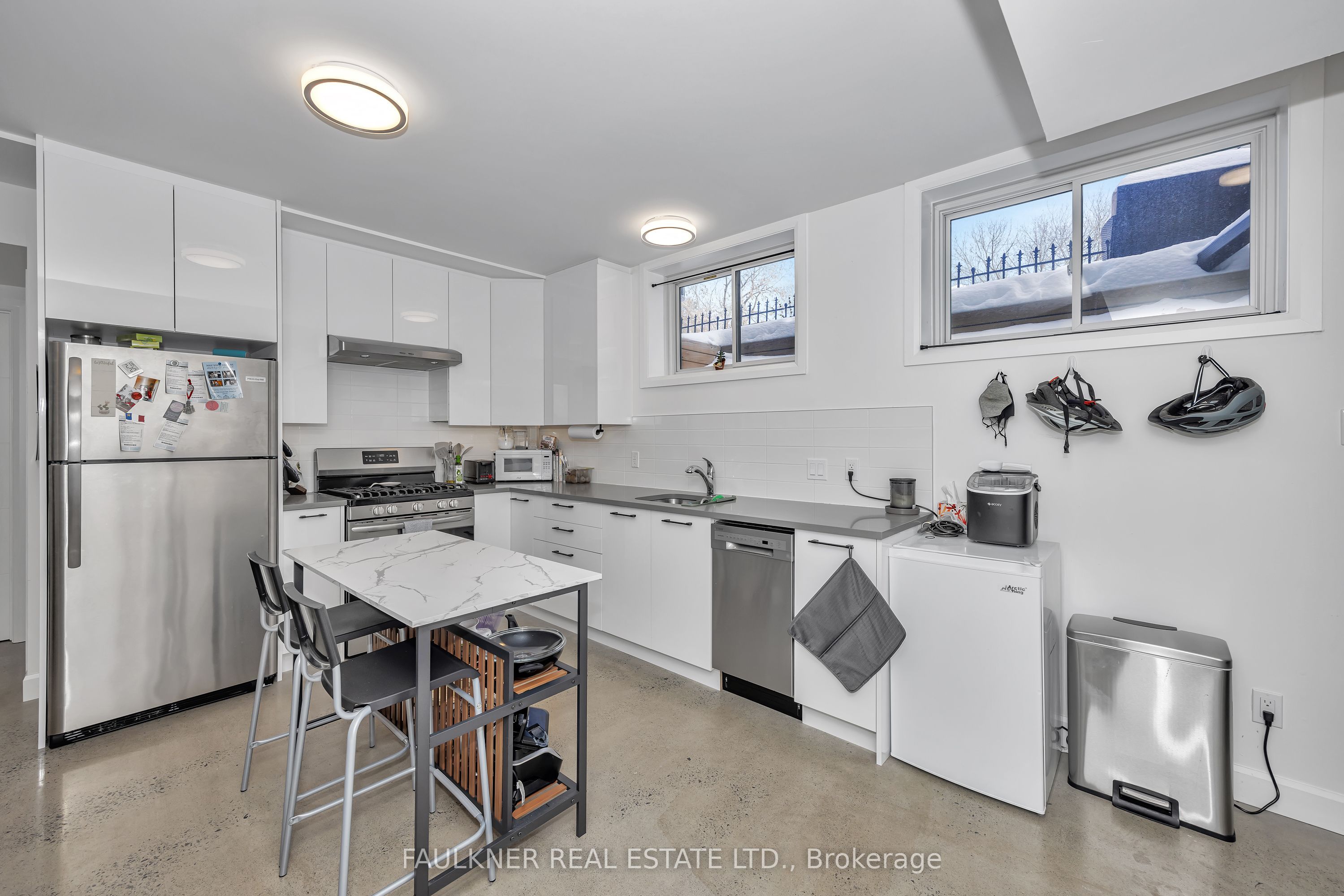 143 Columbus Avenue B, Overbrook - Castleheights and Area, ON K1K 1P9 photo 3
