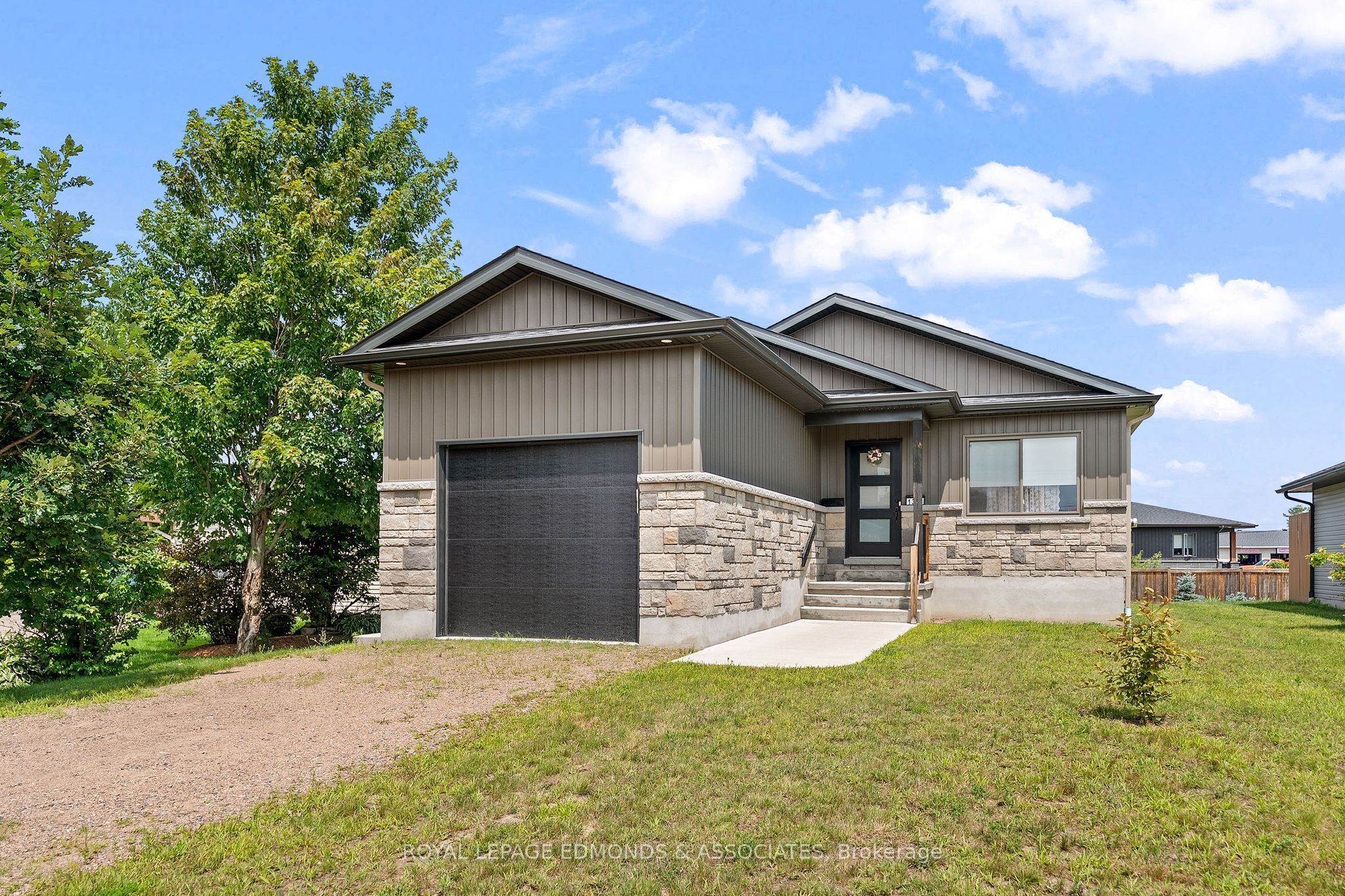 1313 Blakely Crescent, Pembroke, ON K8A 6Z9