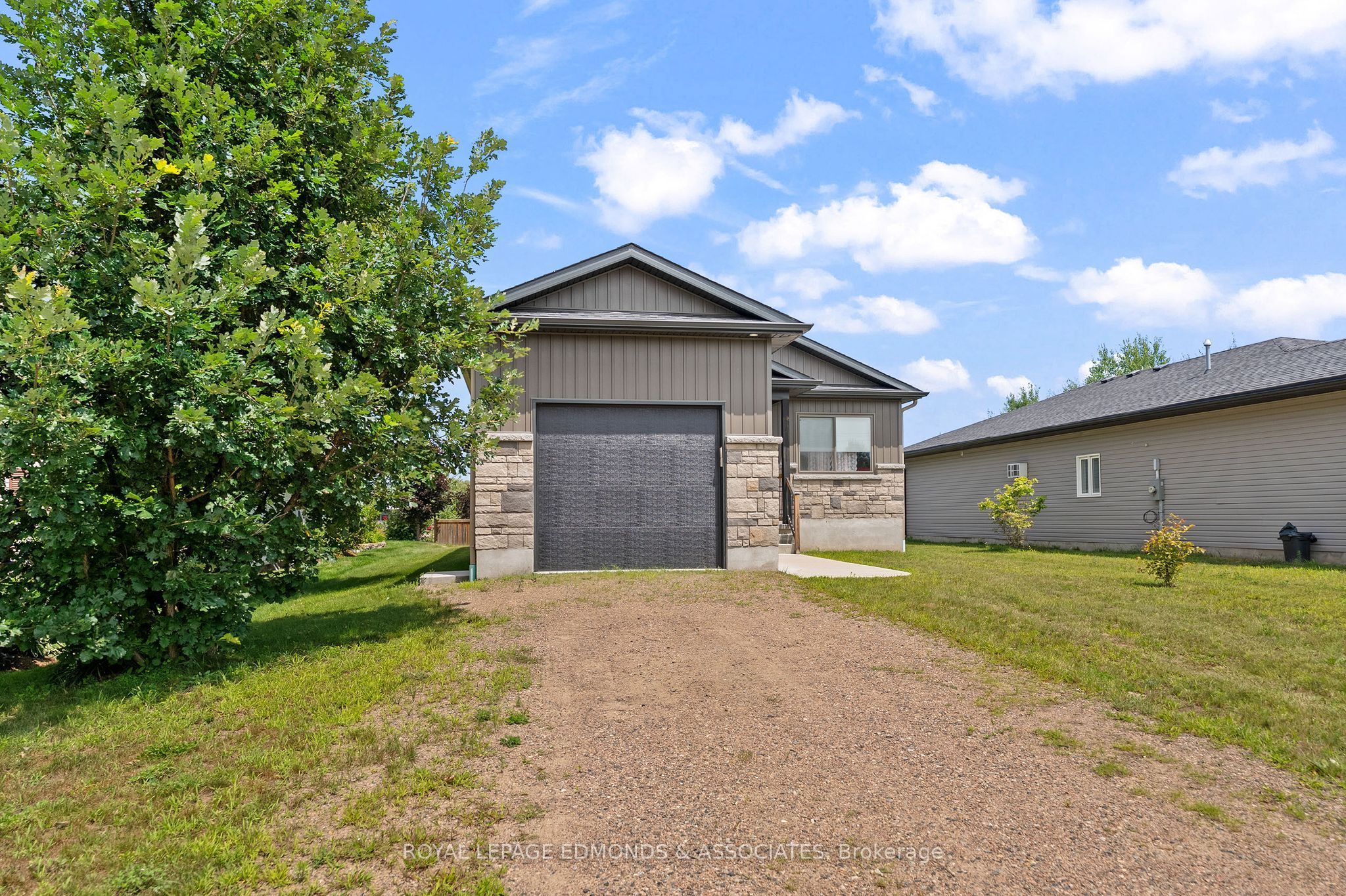 1313 Blakely Crescent, Pembroke, ON K8A 6Z9 photo 4