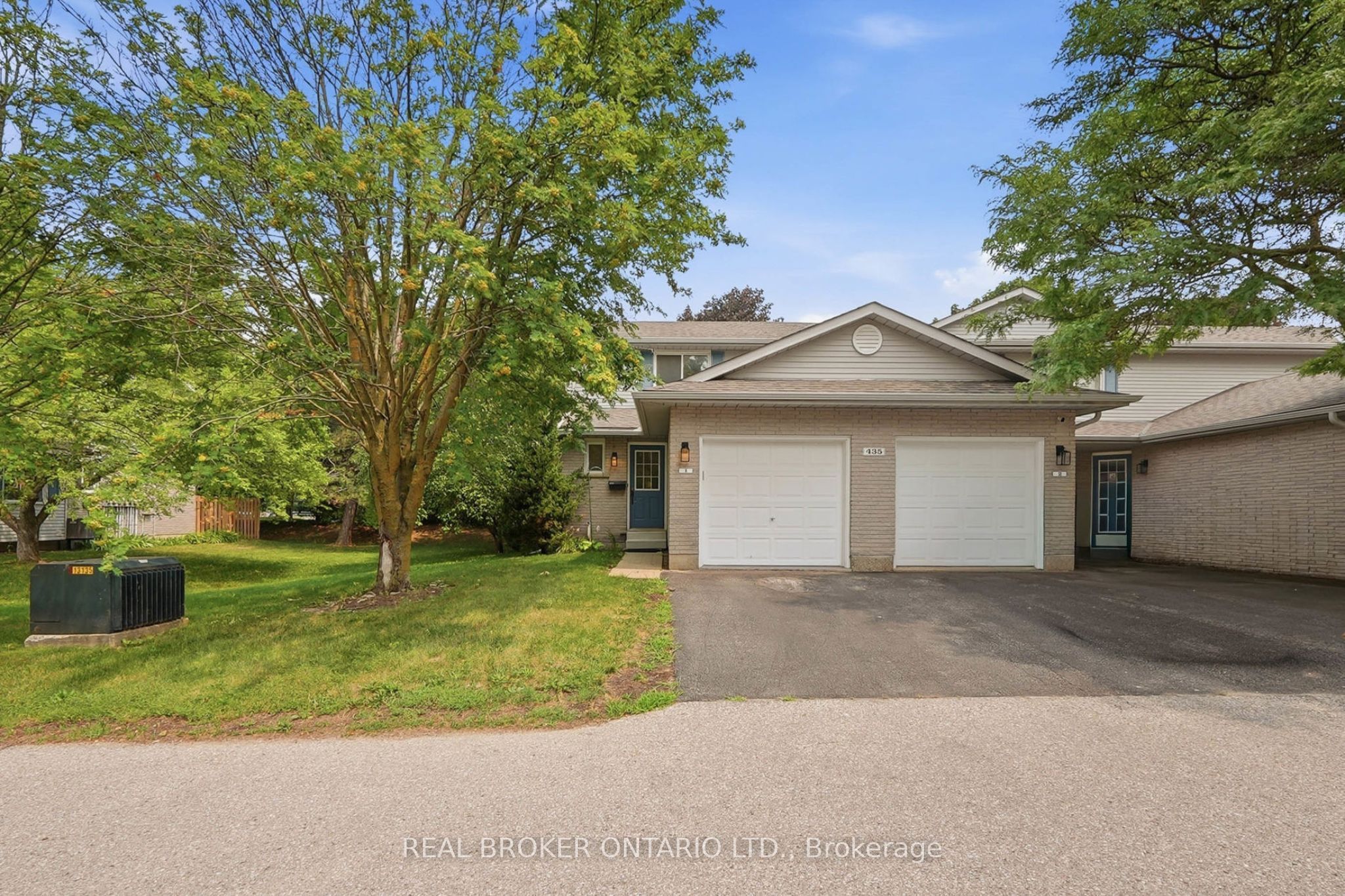 435 Kingscourt Drive 1, Waterloo, ON N2K 3R5 photo 2