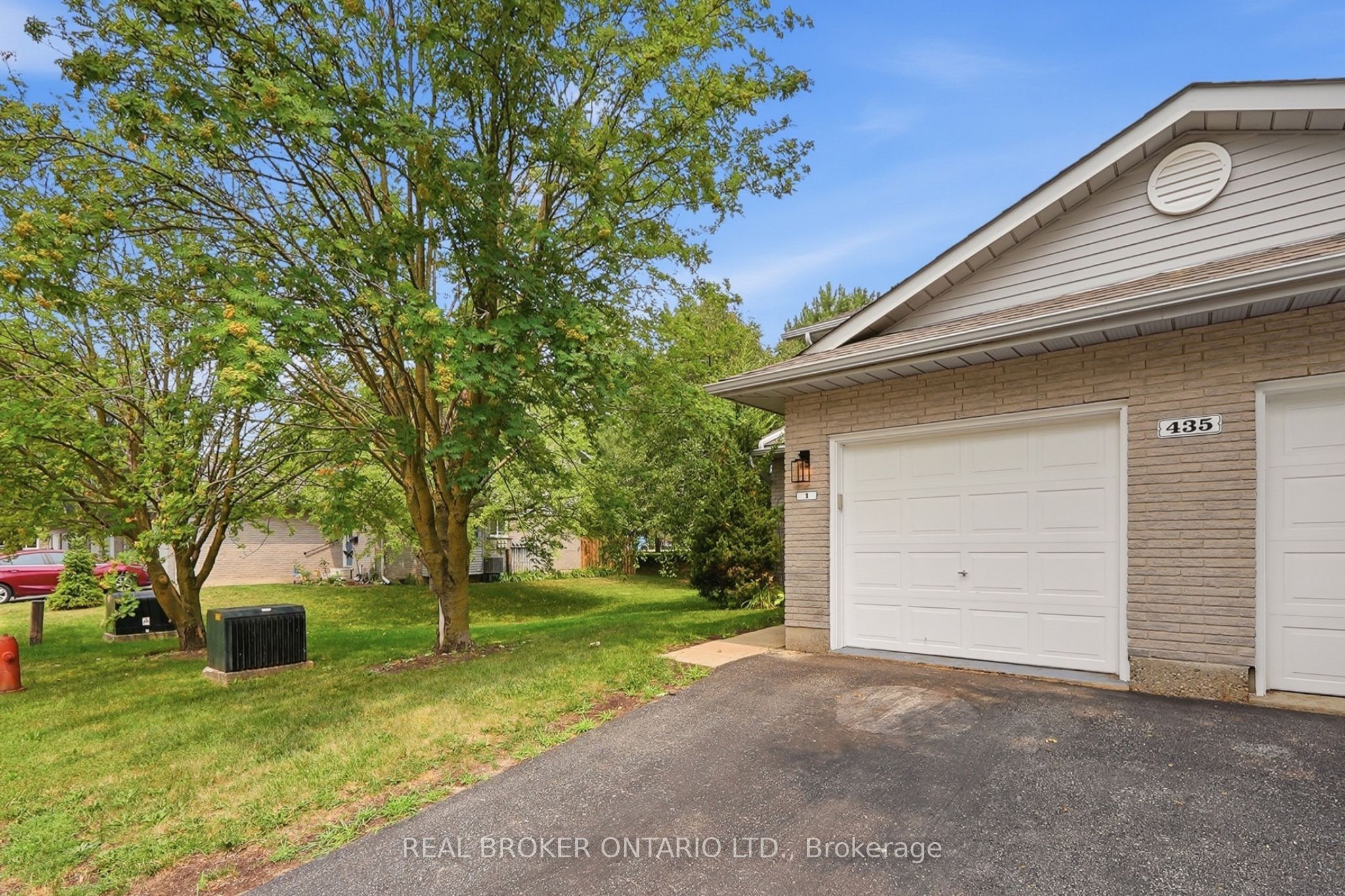 435 Kingscourt Drive 1, Waterloo, ON N2K 3R5 photo 3