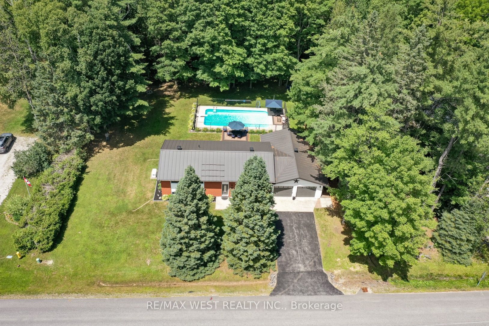 3 Mccrank Drive, Bracebridge, ON P1L 1A9 photo 2