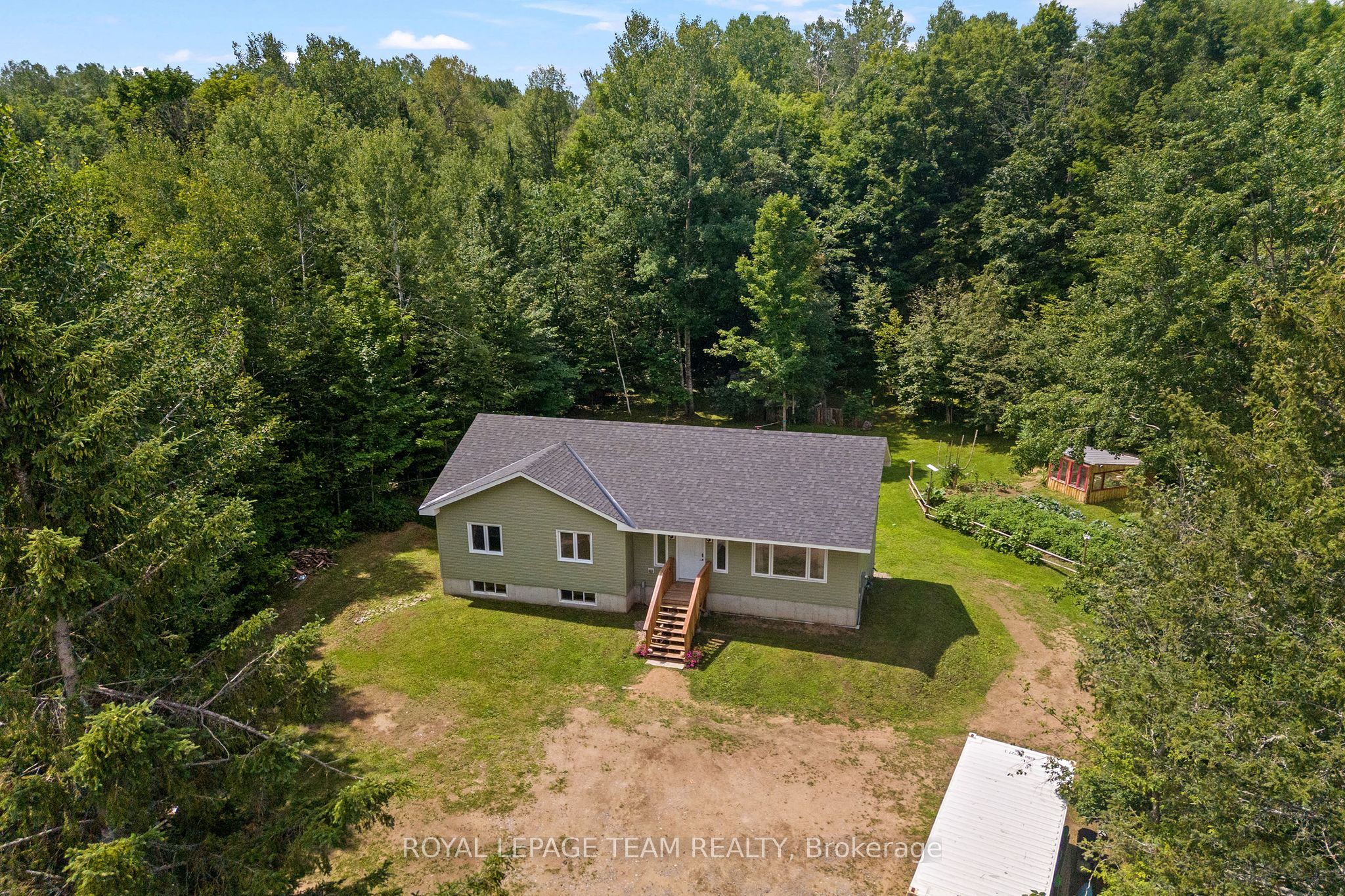 405 Calvin Road, Whitewater Region, ON K0J 1Y0 photo 2