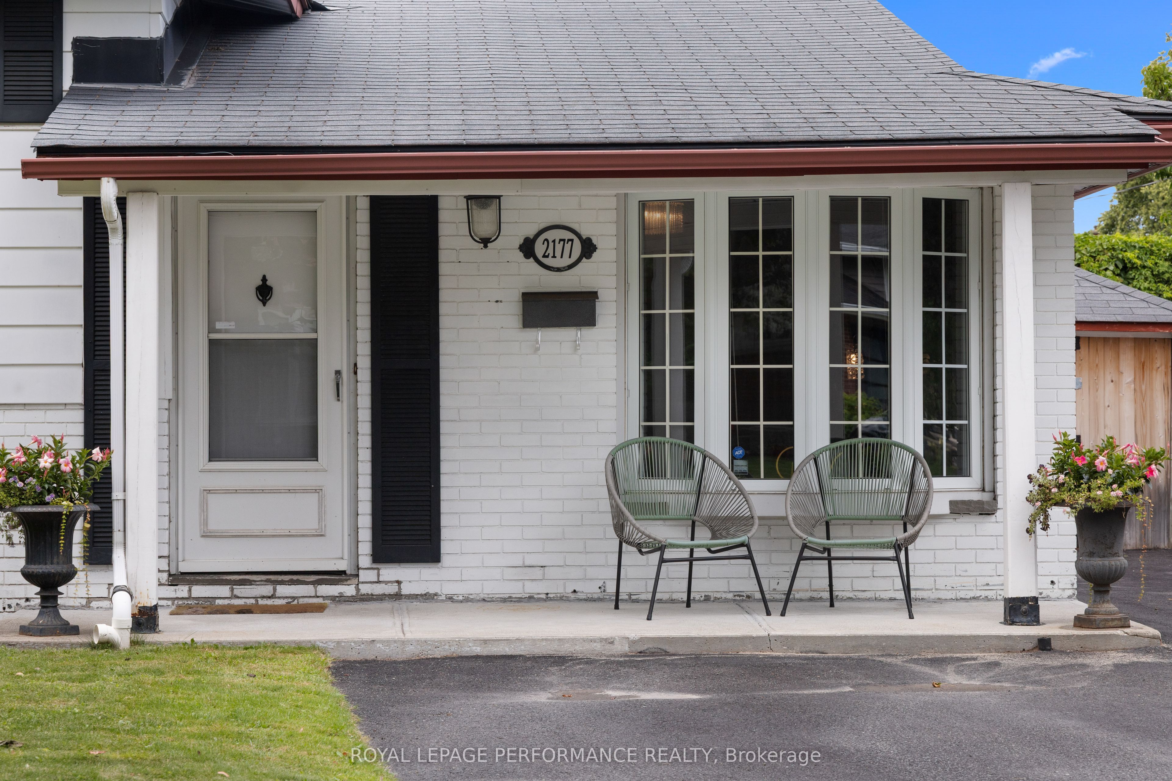 2177 Bingham Street, Elmvale Acres and Area, ON K1G 2V6 photo 2