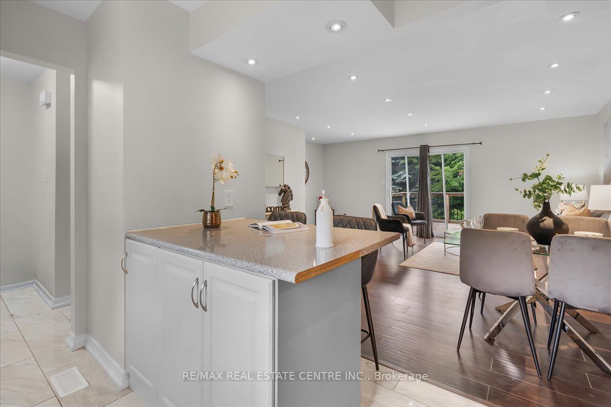 421 Bairstow Crescent, Waterloo, ON N2K 2H7 photo 5