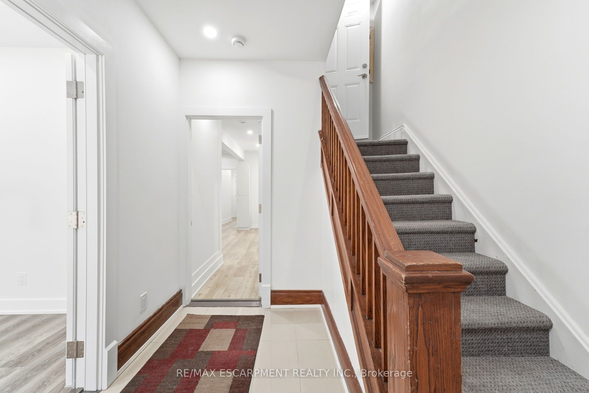 968 MAIN Street E, Hamilton, ON L8M 1M8 photo 4