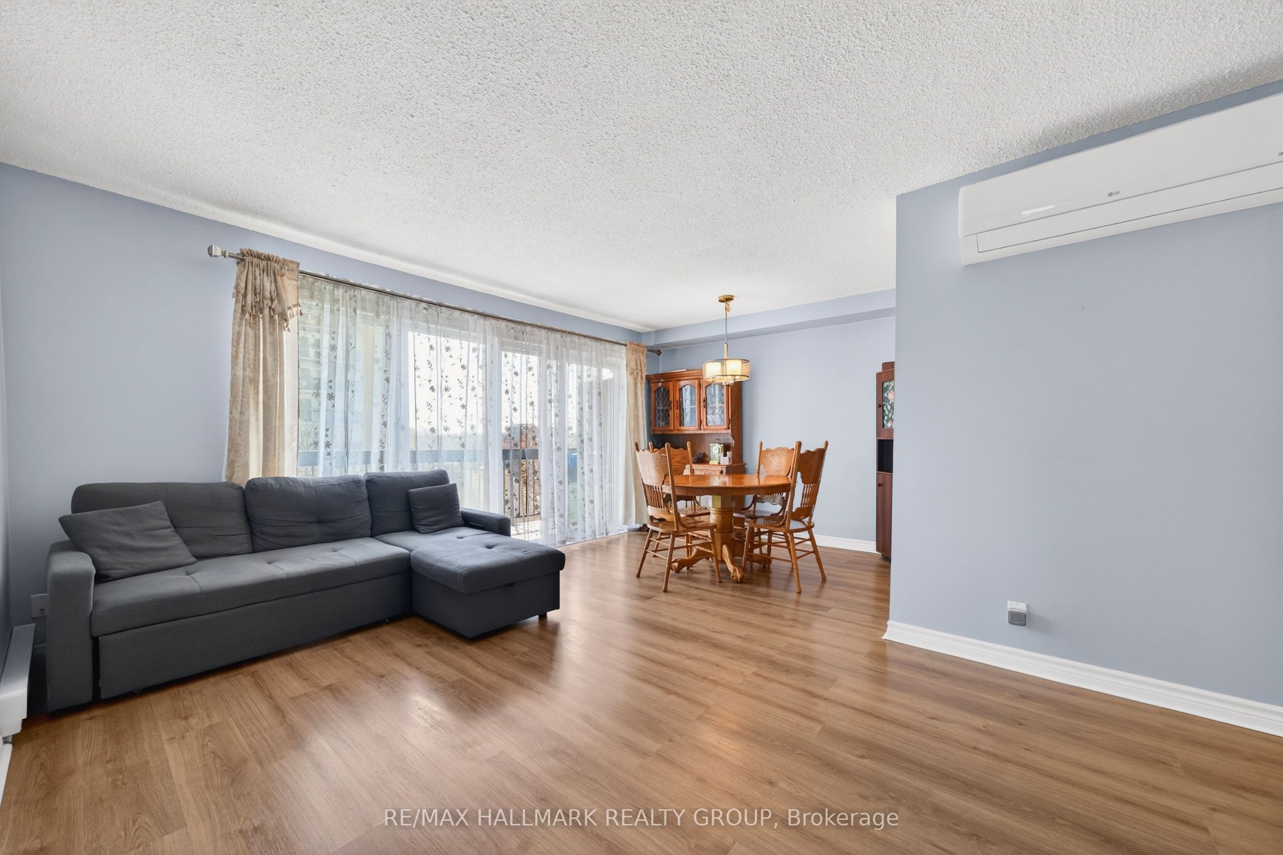 158 A McArthur Avenue 404, Vanier and Kingsview Park, ON K1L 7E7 photo 4