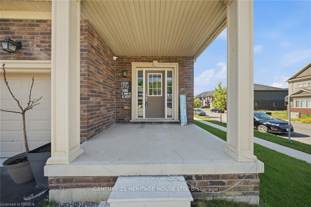 18 Macklin Street, Brantford, ON N3V 0B2 photo 3