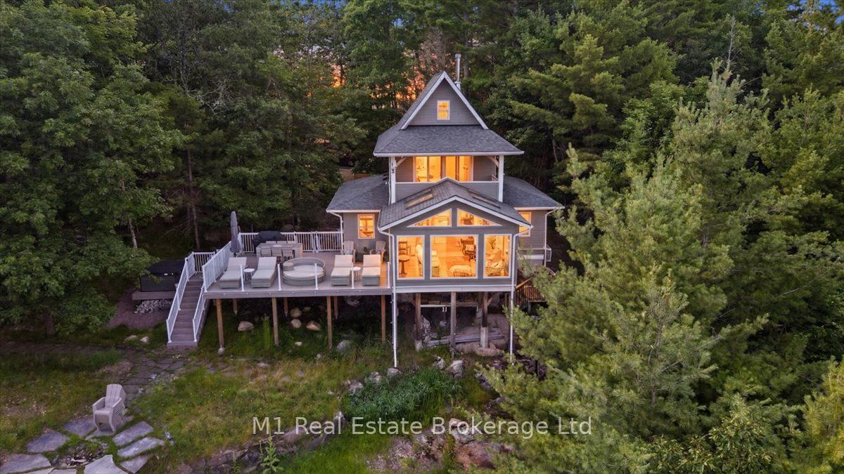 1106 Stephen Road, Muskoka Lakes, ON P0B 1M0
