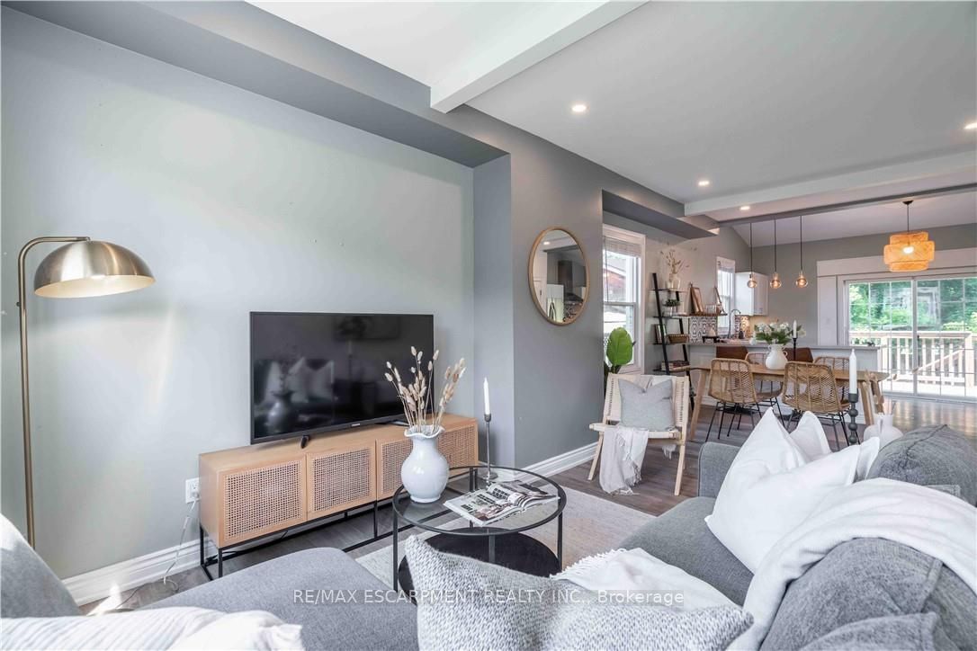 195 Wood Street E, Hamilton, ON L8L 3Z2 photo 5