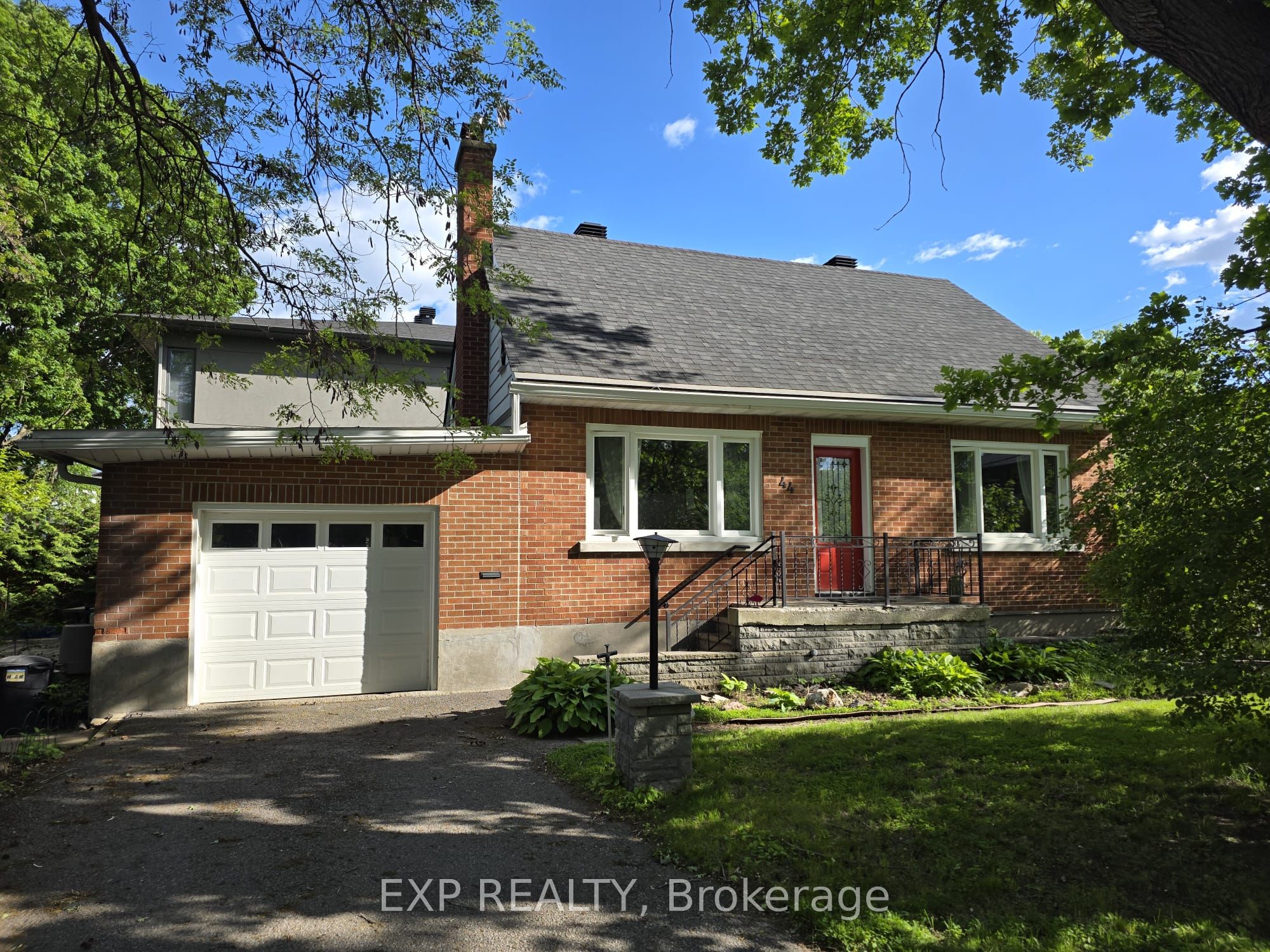 44 Clearview Avenue, Tunneys Pasture and Ottawa West, ON K1Y 2K5