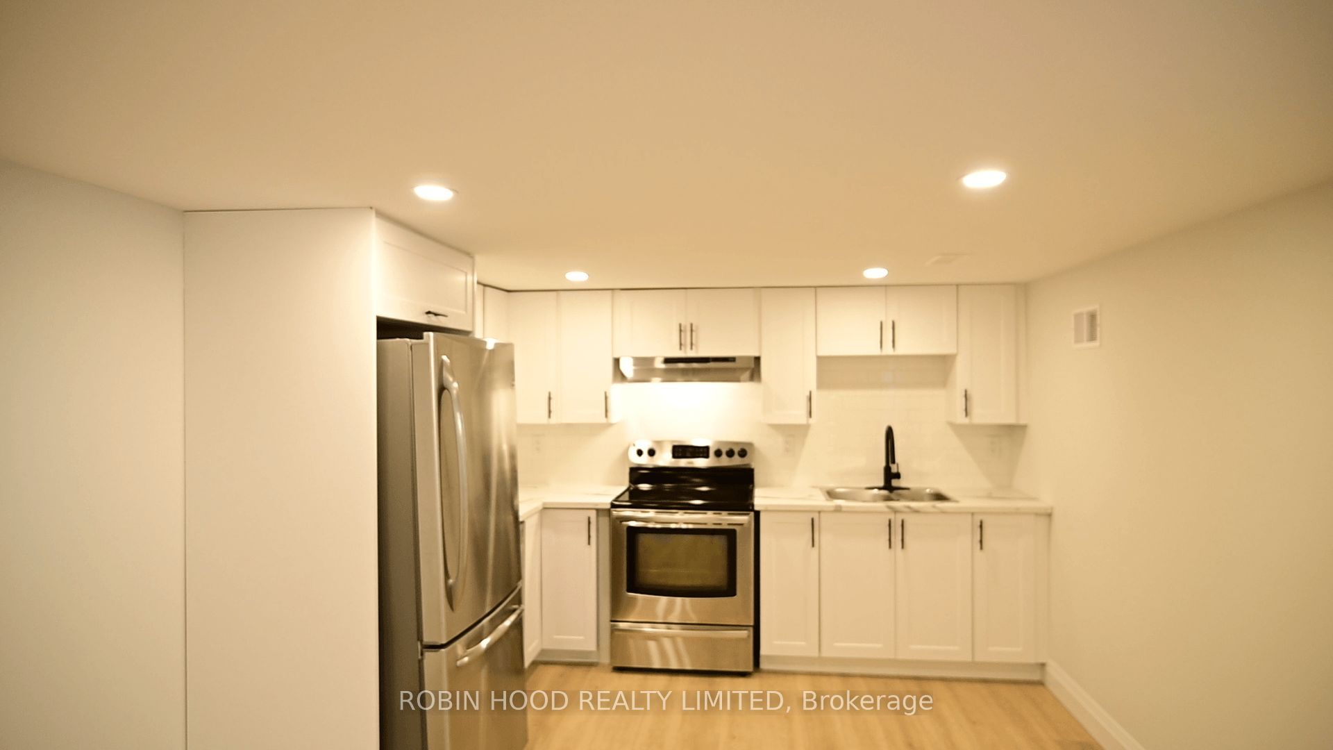 40 Winslow Drive Unit 2, Out of Area, ON N2M 3E1