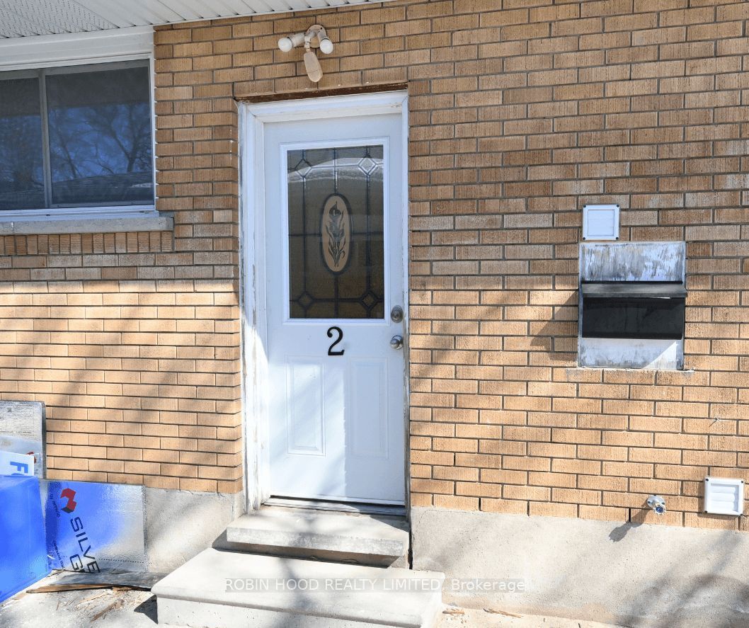 40 Winslow Drive Unit 2, Out of Area, ON N2M 3E1 photo 2