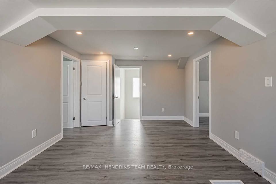9 Rykert Street Upper Floor, St. Catharines, ON L2S 1J6 photo 4