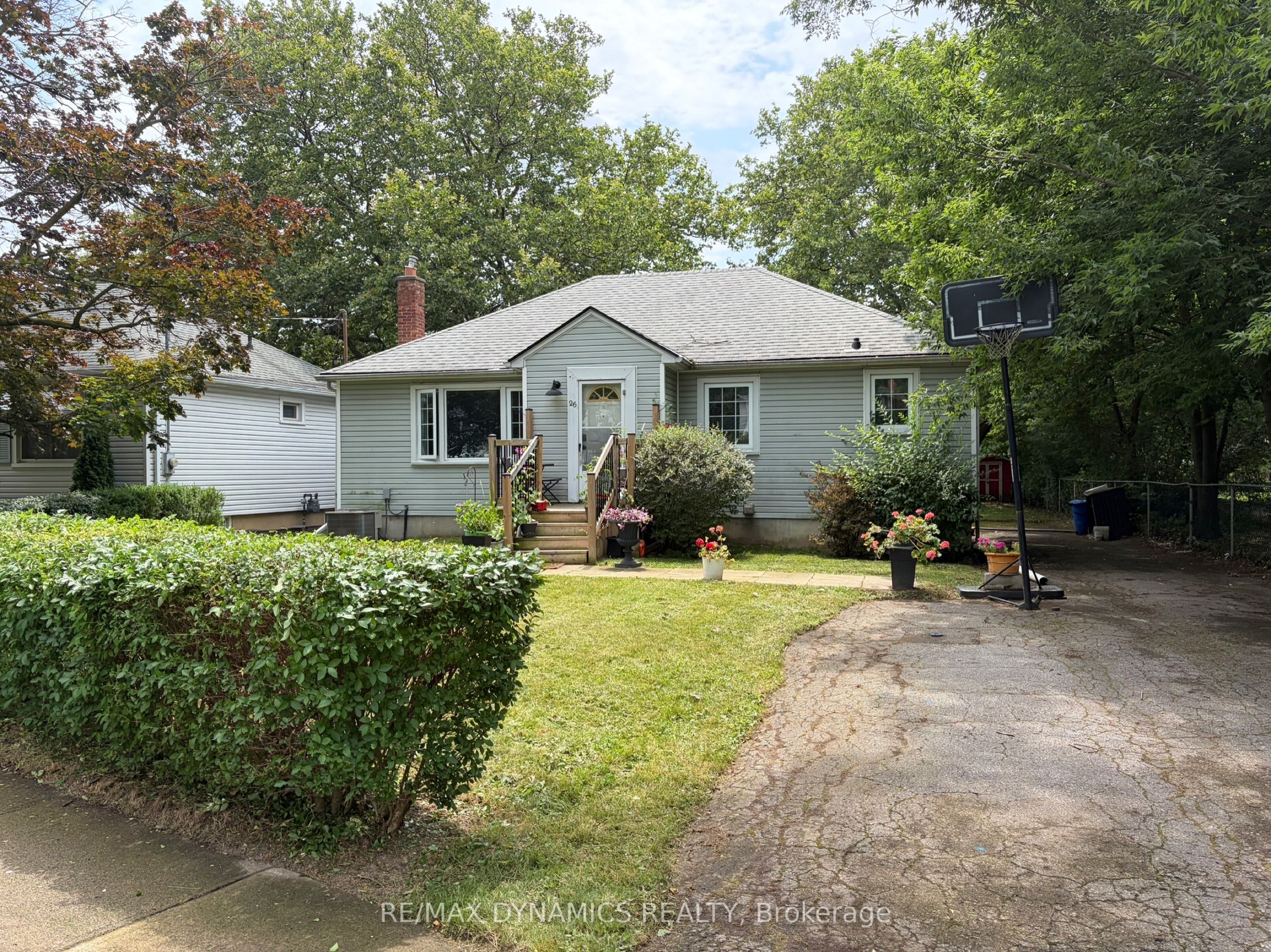 26 Beamer Avenue, St. Catharines, ON L2M 2L3 photo 2