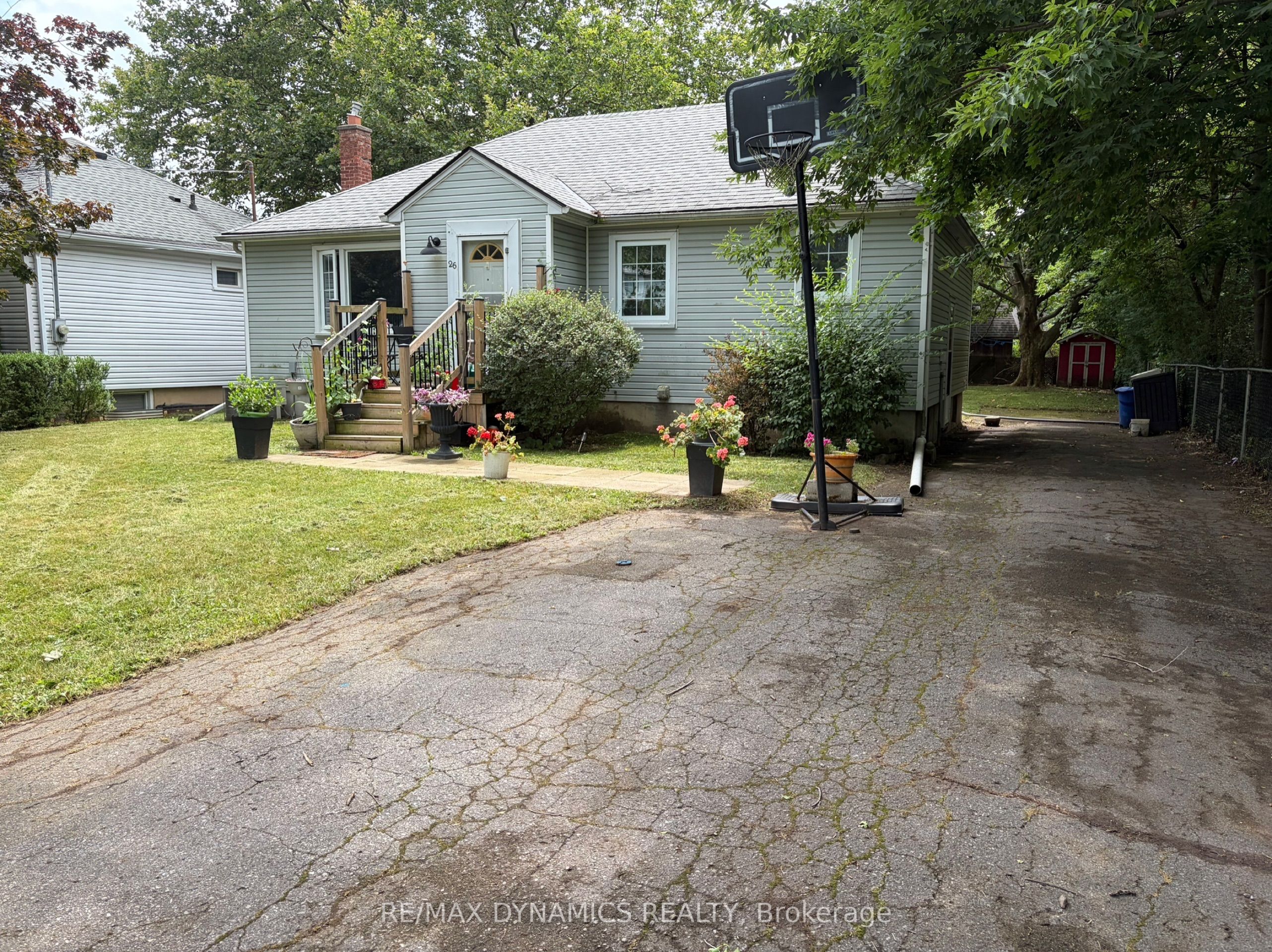 26 Beamer Avenue, St. Catharines, ON L2M 2L3 photo 2