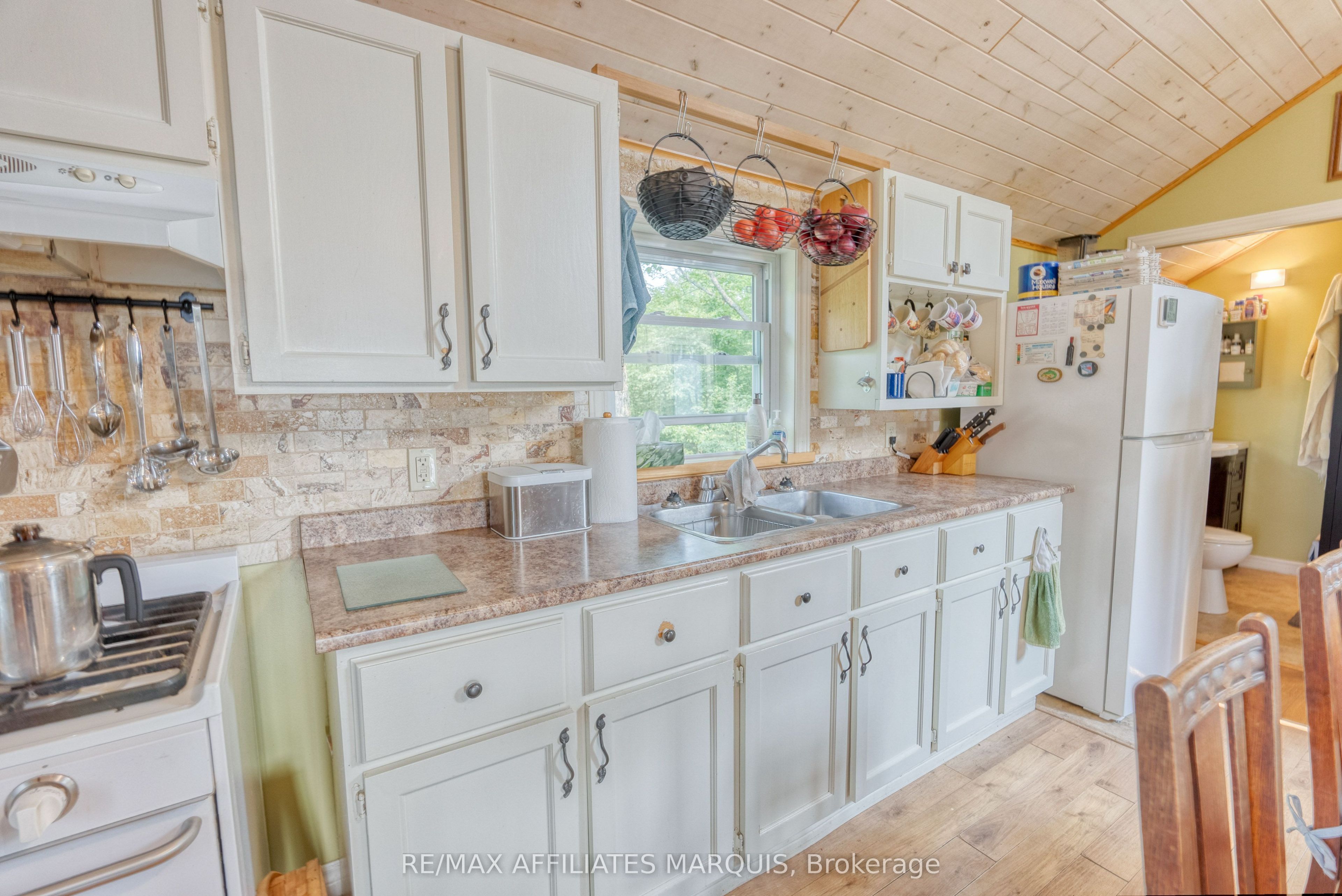 19 West Devil Lk Lane, Frontenac, ON K0H 1X0 photo 5