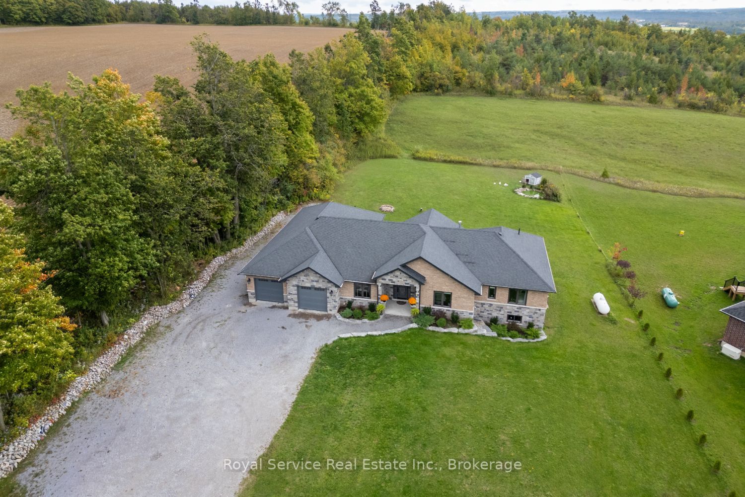 381 Sharpe Line, Cavan Monaghan, ON L0A 1C0 photo 4