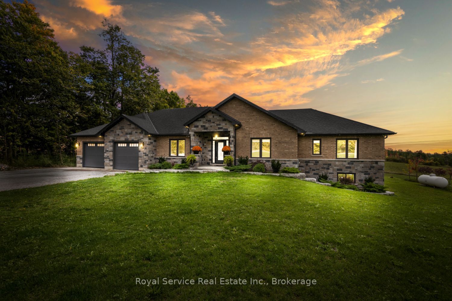 381 Sharpe Line, Cavan Monaghan, ON L0A 1C0 photo 5