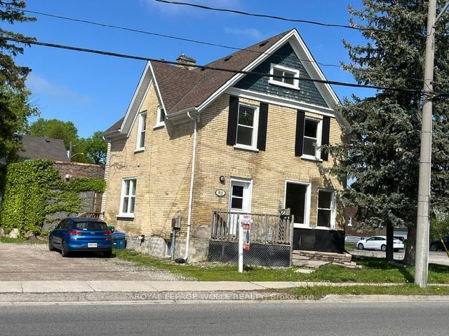 93 Lancaster Street W, Kitchener, ON N2H 4T3 photo 3