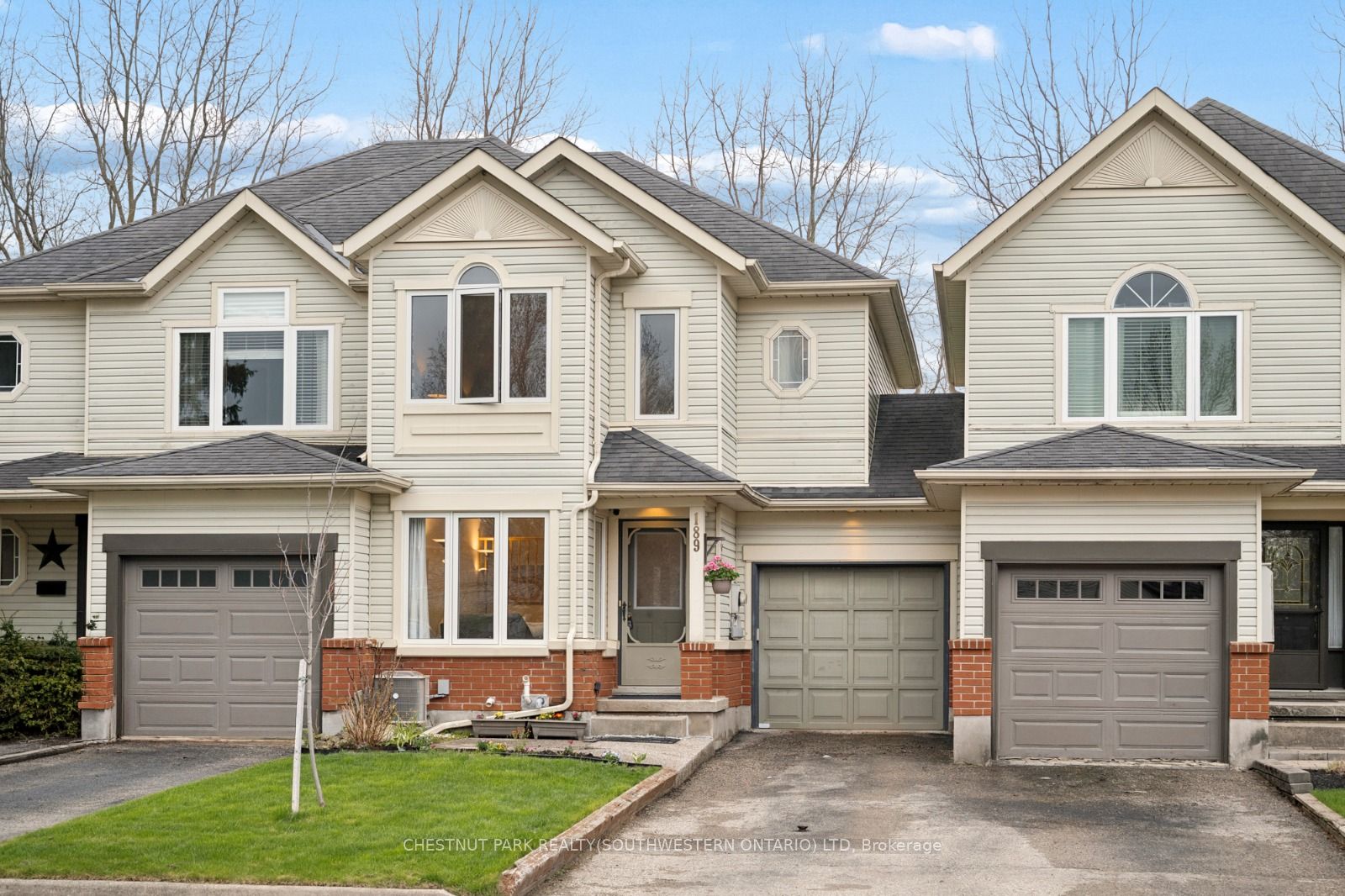 189 Shadow Wood Court, Waterloo, ON N2K 3W4 photo 4