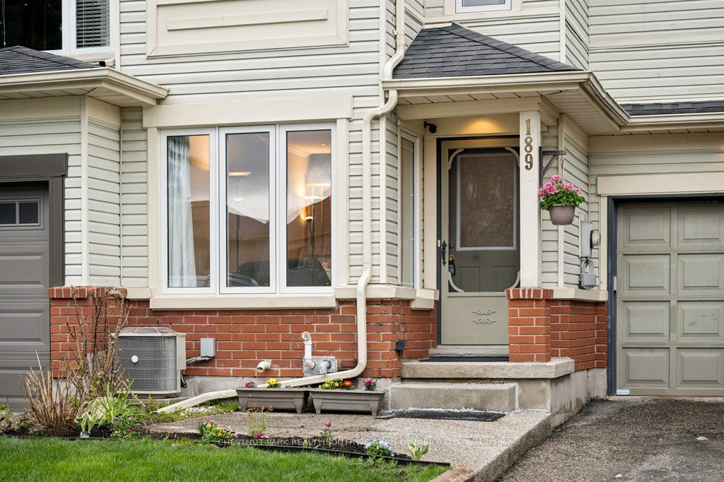 189 Shadow Wood Court, Waterloo, ON N2K 3W4 photo 5