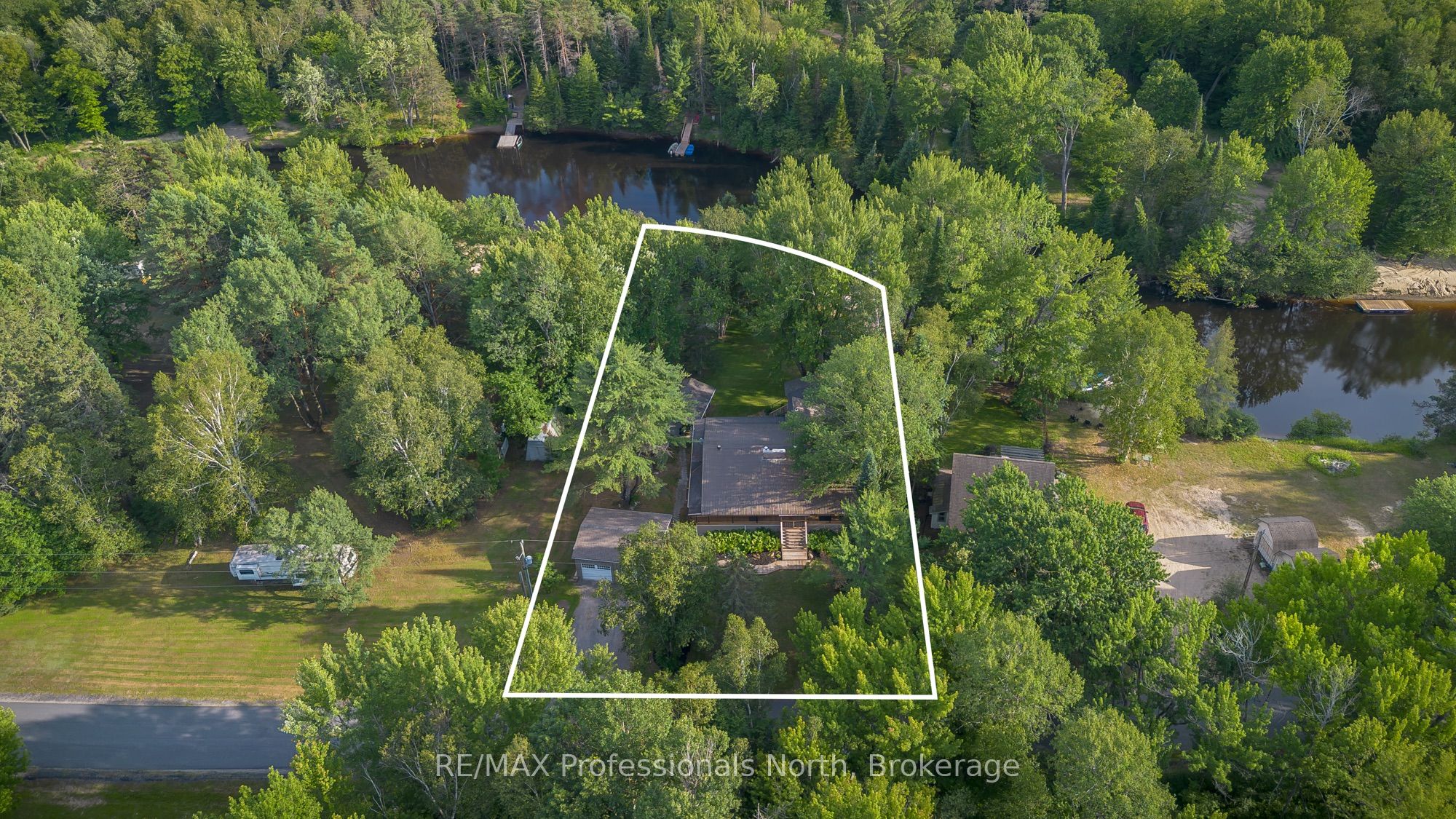 55 GLEN ACRES Road, Huntsville, ON P1H 1N6 photo 3