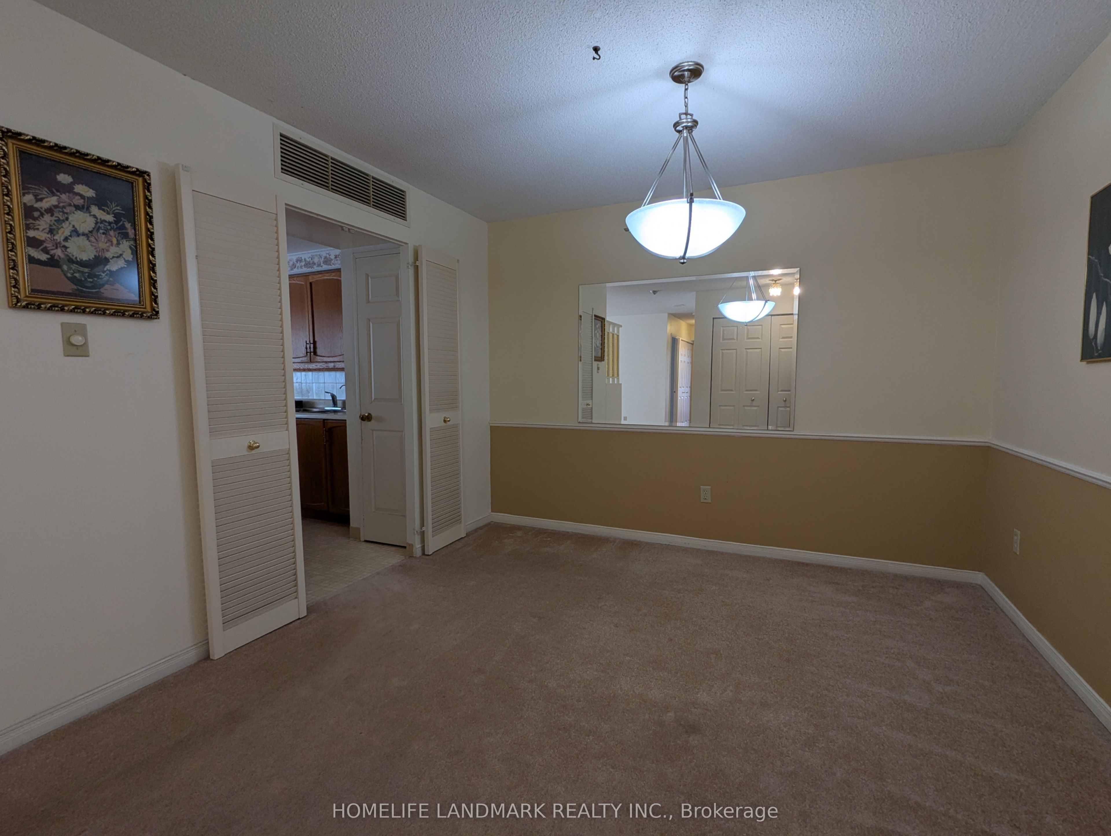265 Westcourt Place 306, Waterloo, ON N2L 6E4 photo 4
