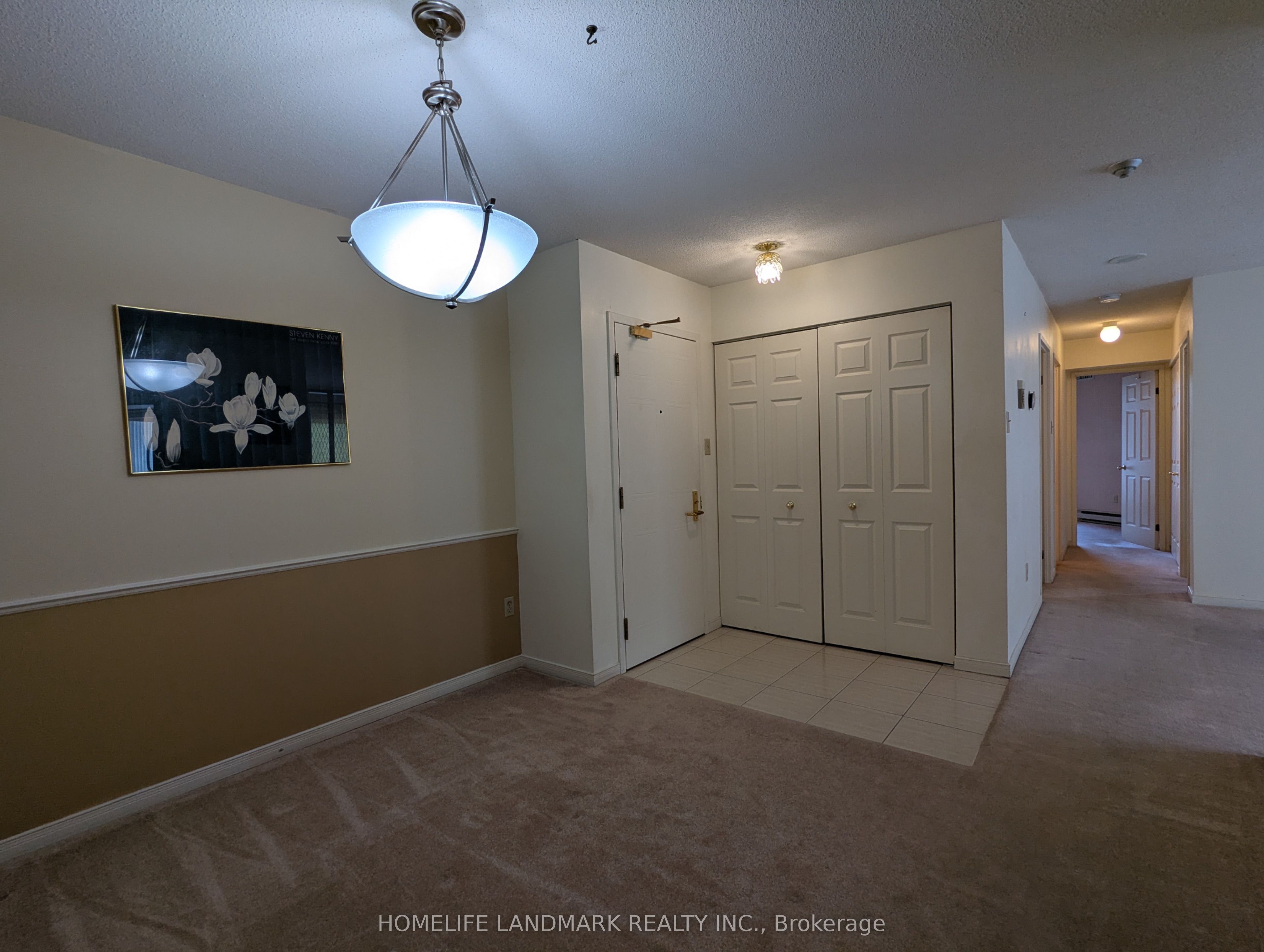 265 Westcourt Place 306, Waterloo, ON N2L 6E4 photo 5