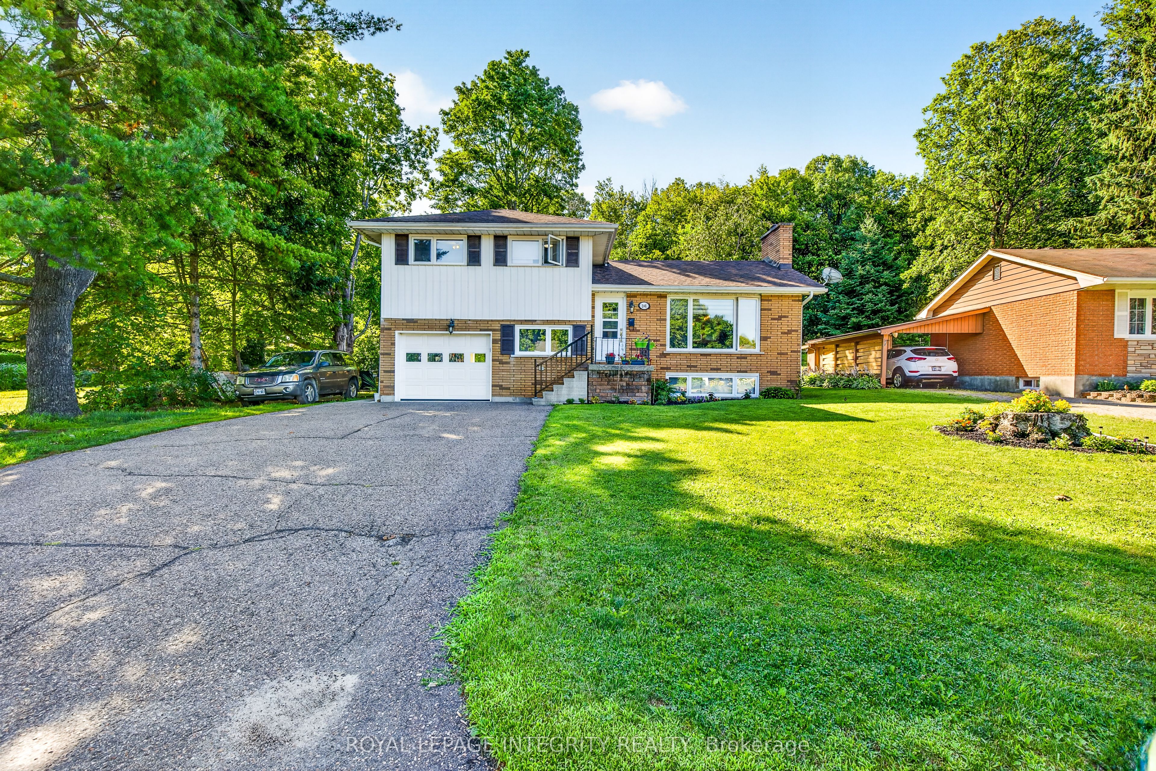 241 Wade Avenue, Renfrew, ON K7V 2N5