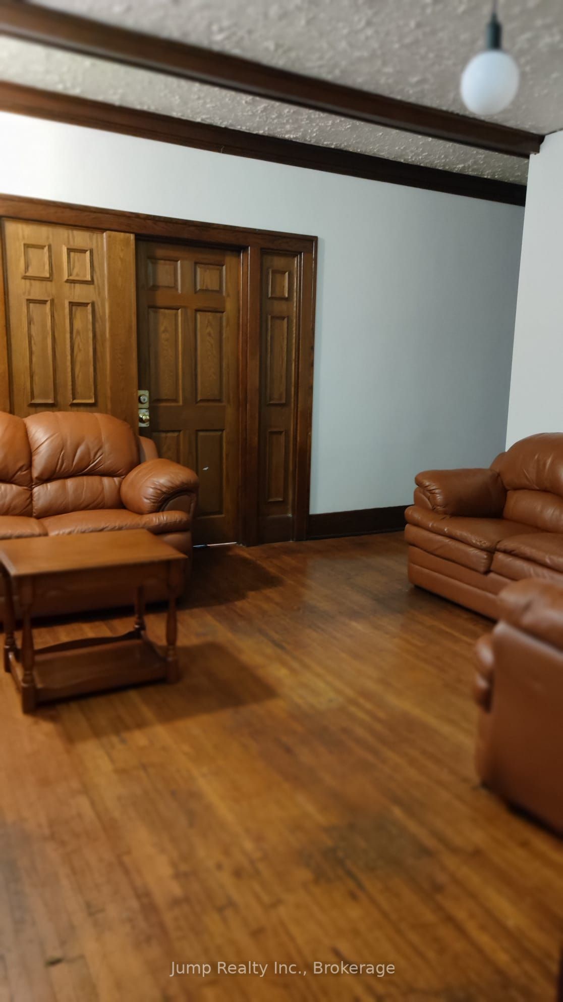 366 Rosedale Avenue Upper, Windsor, ON N9C 2N2 photo 2