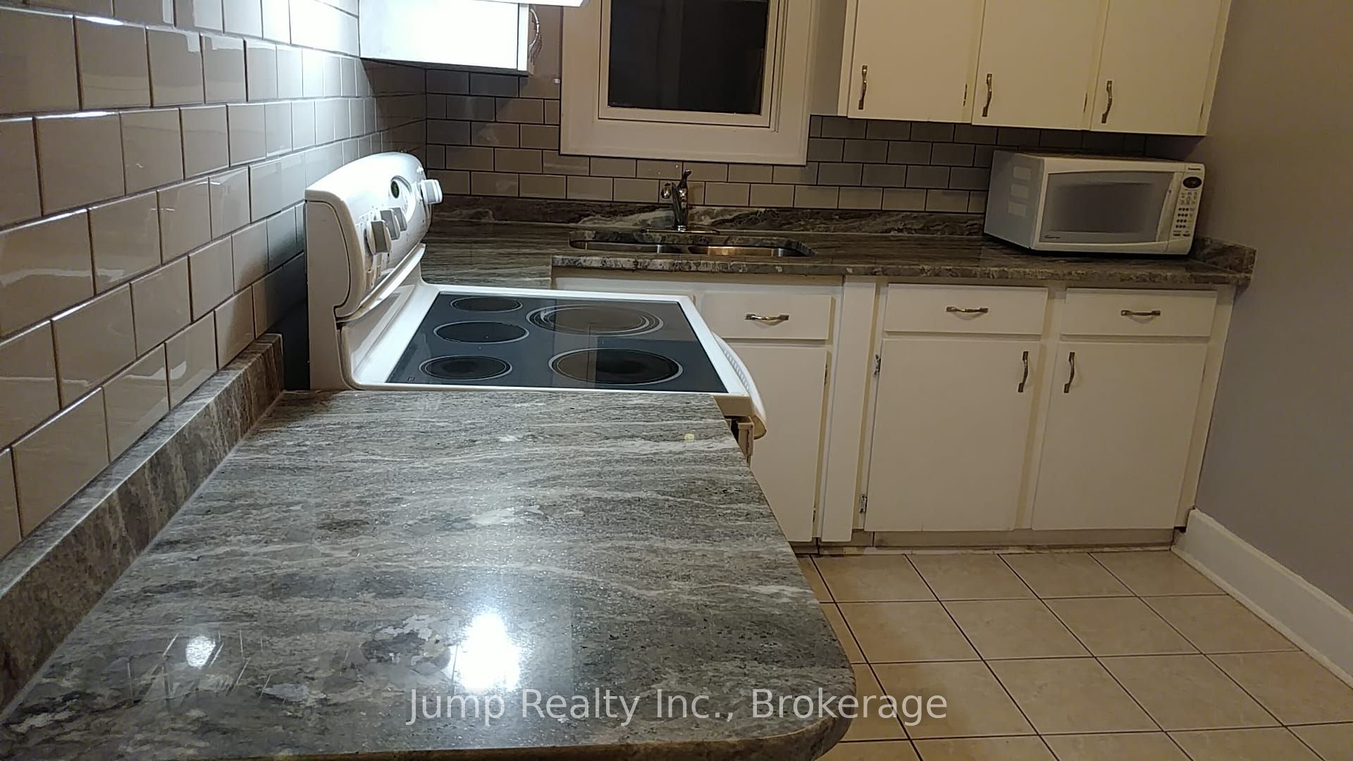 366 Rosedale Avenue Upper, Windsor, ON N9C 2N2 photo 4