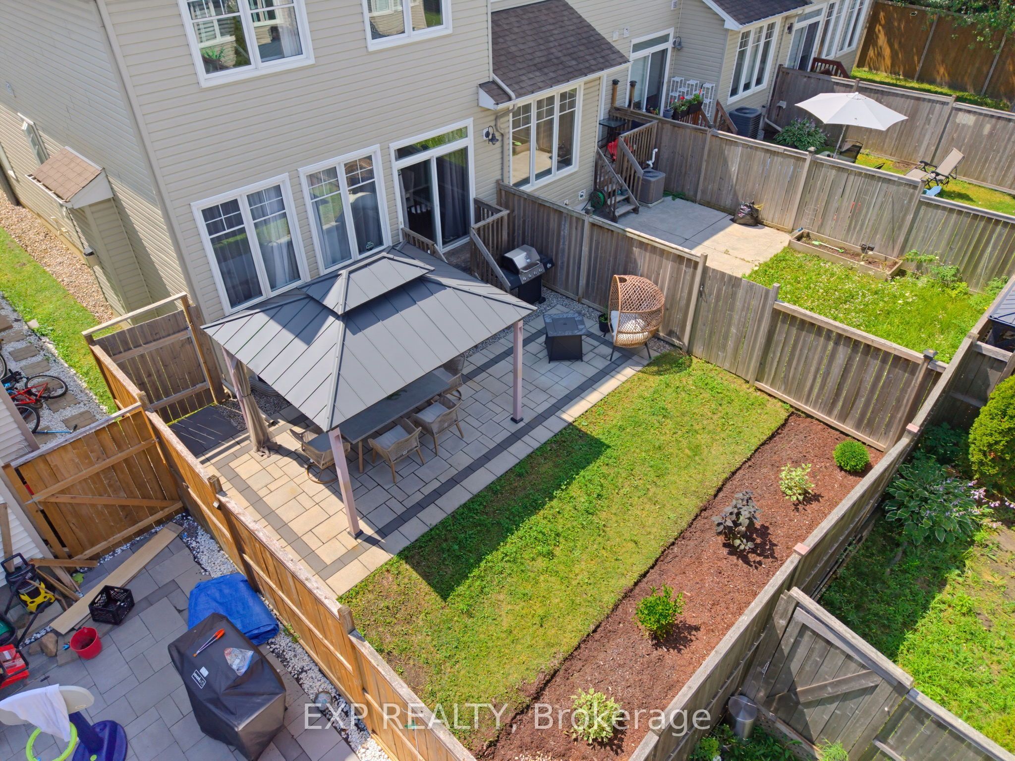 176 Manorwood Crescent, Blossom Park - Airport and Area, ON K1T 3T8 photo 3