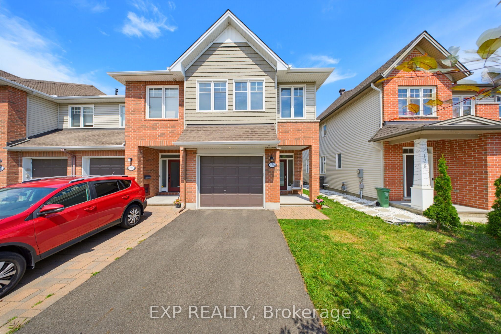 176 Manorwood Crescent, Blossom Park - Airport and Area, ON K1T 3T8 photo 4